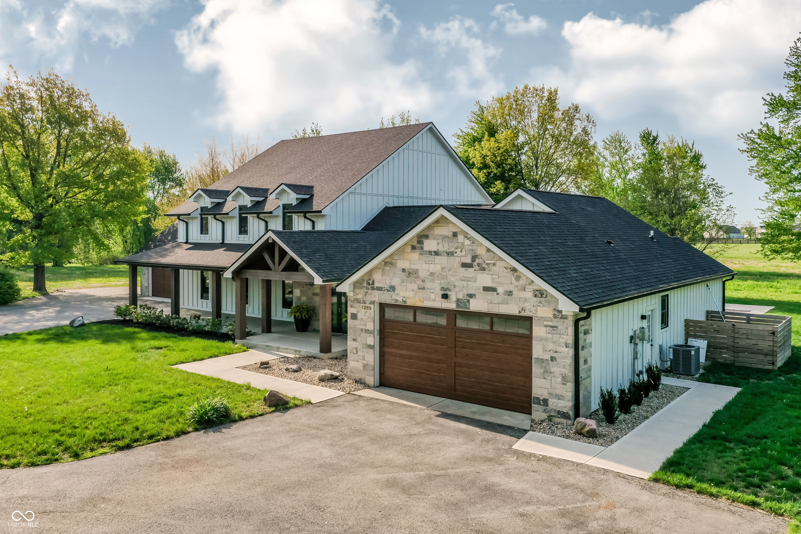 1255 W 161st Street
