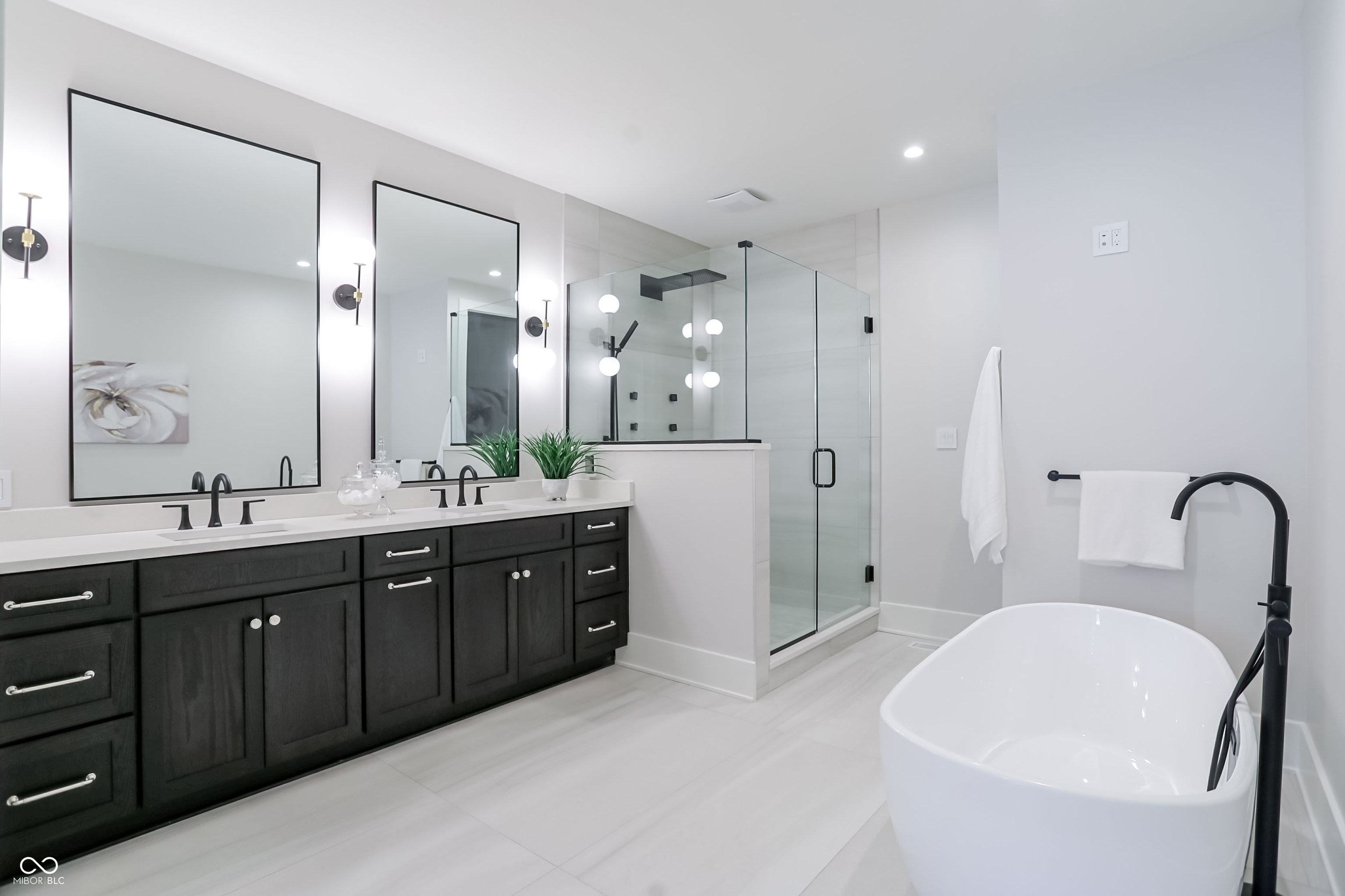 1255 W 161st Street