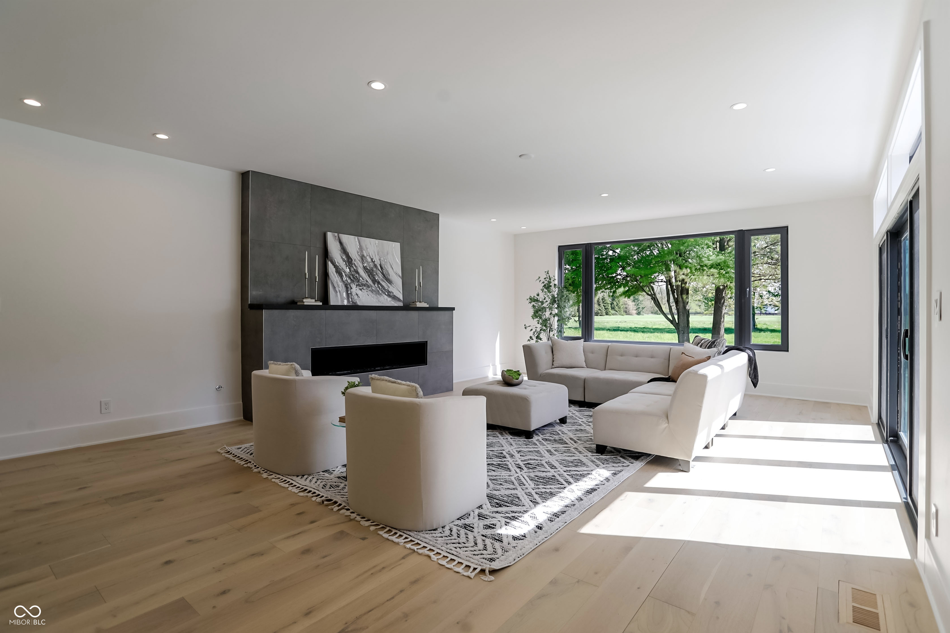 1255 W 161st Street