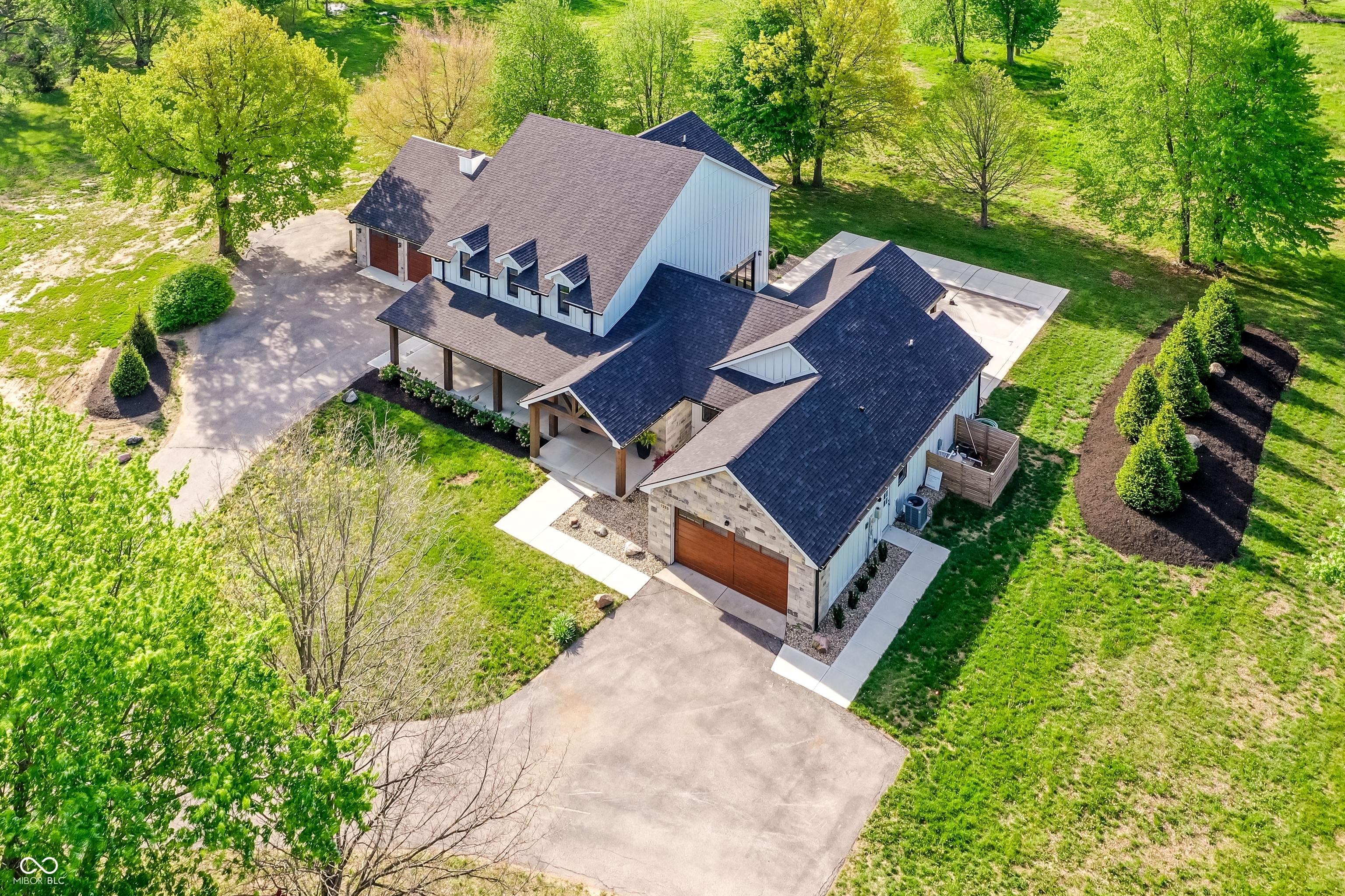 1255 W 161st Street