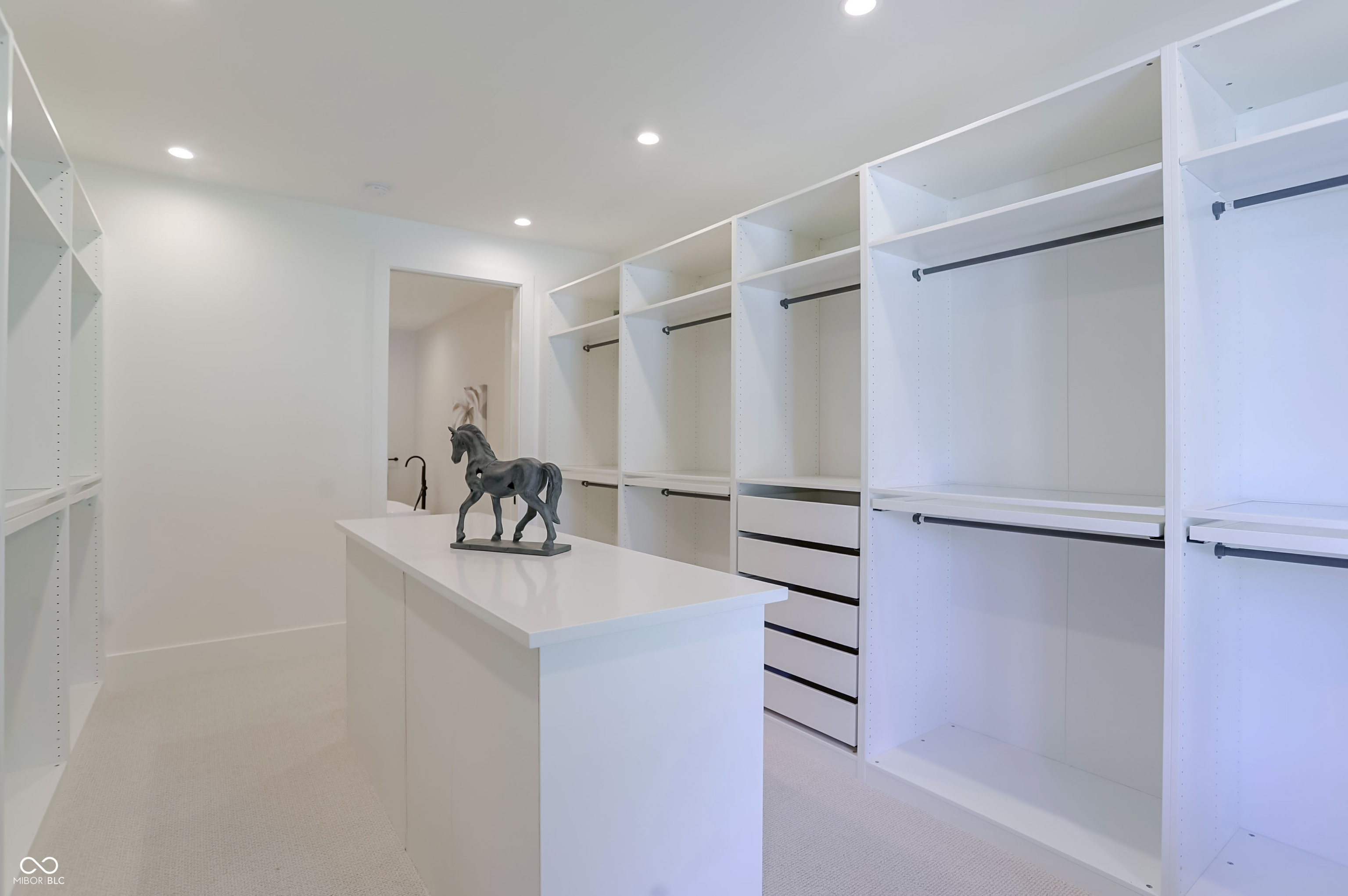 1255 W 161st Street