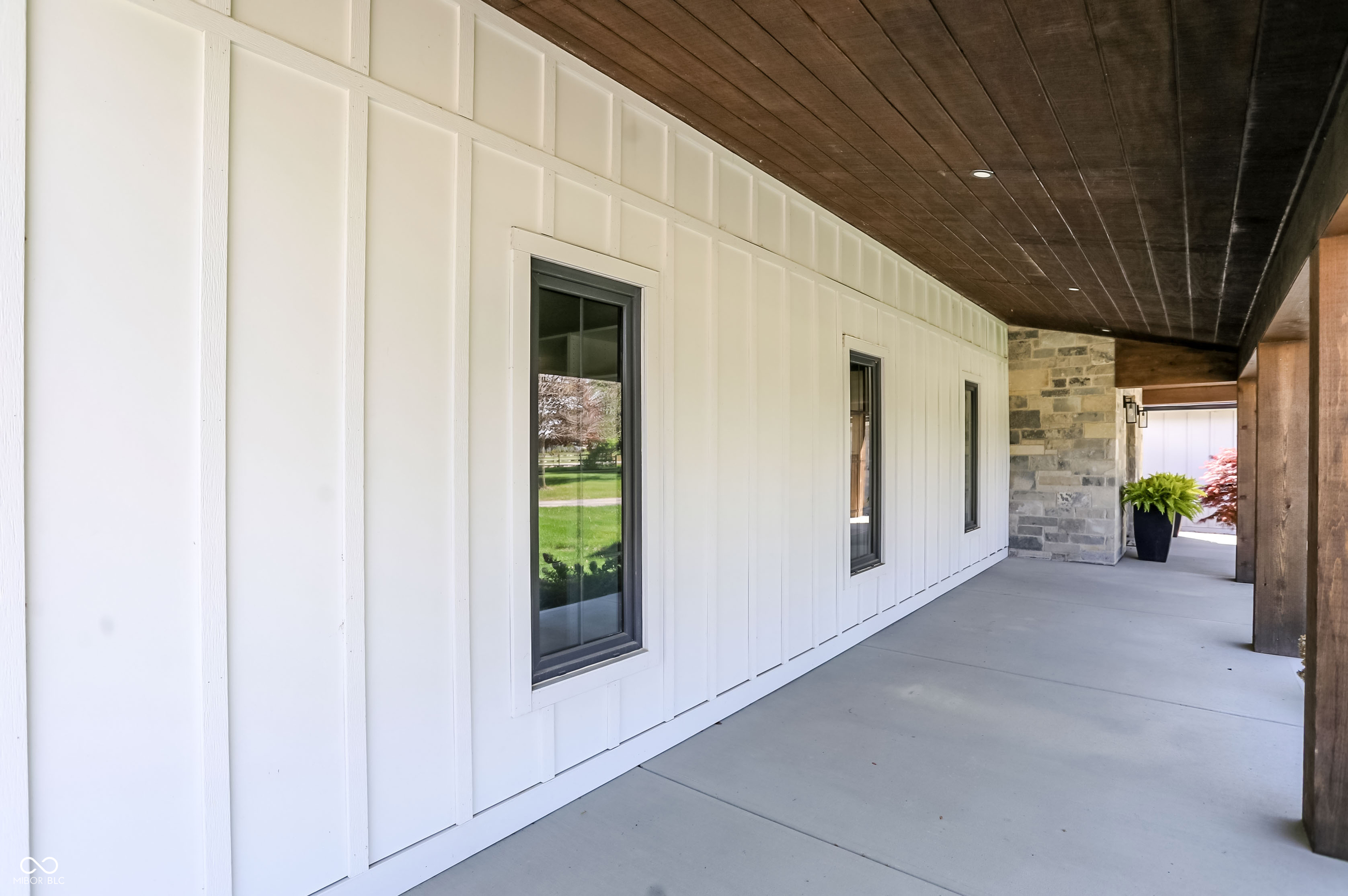 1255 W 161st Street