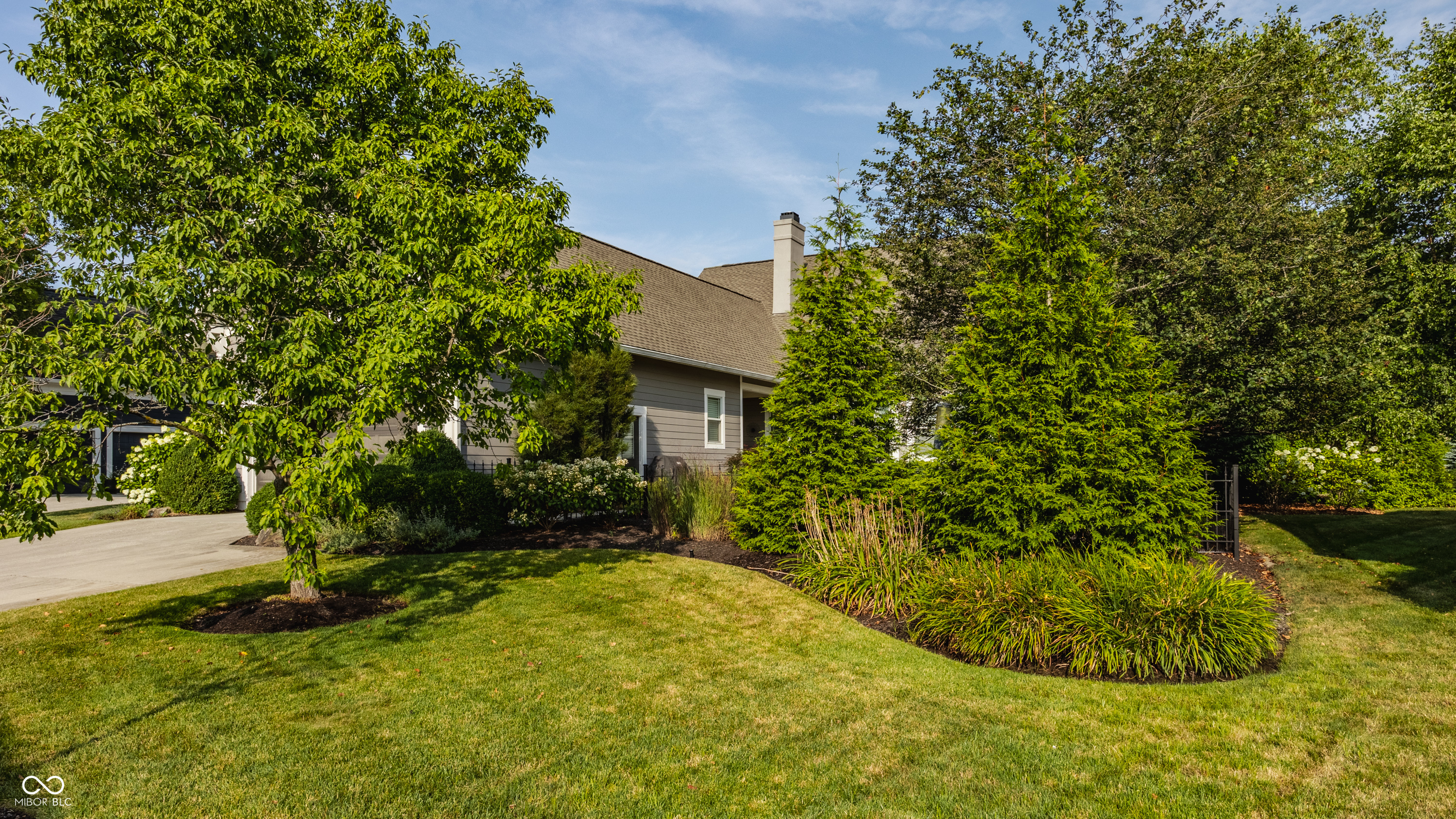 2213 Shaftesbury Road