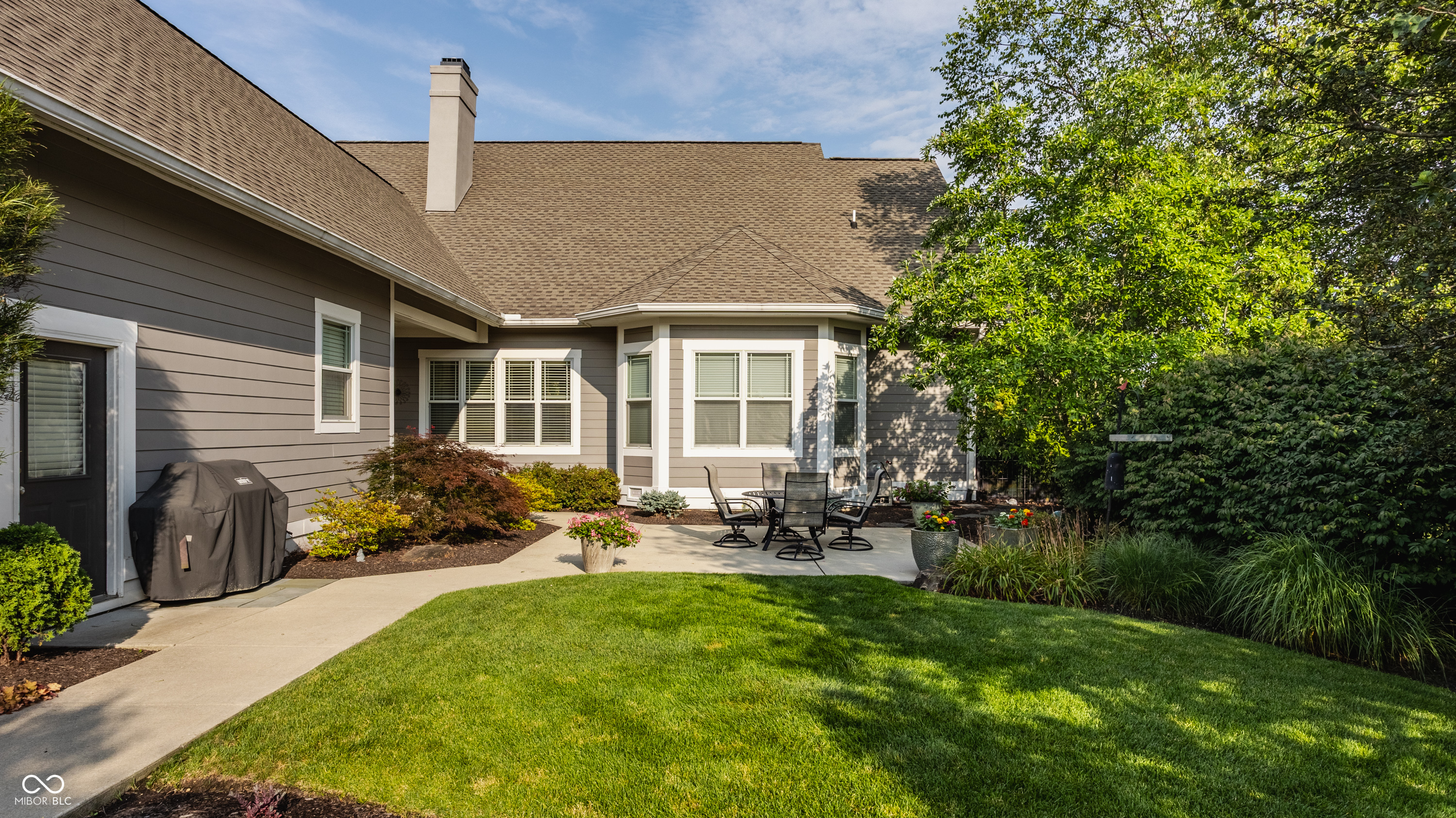 2213 Shaftesbury Road