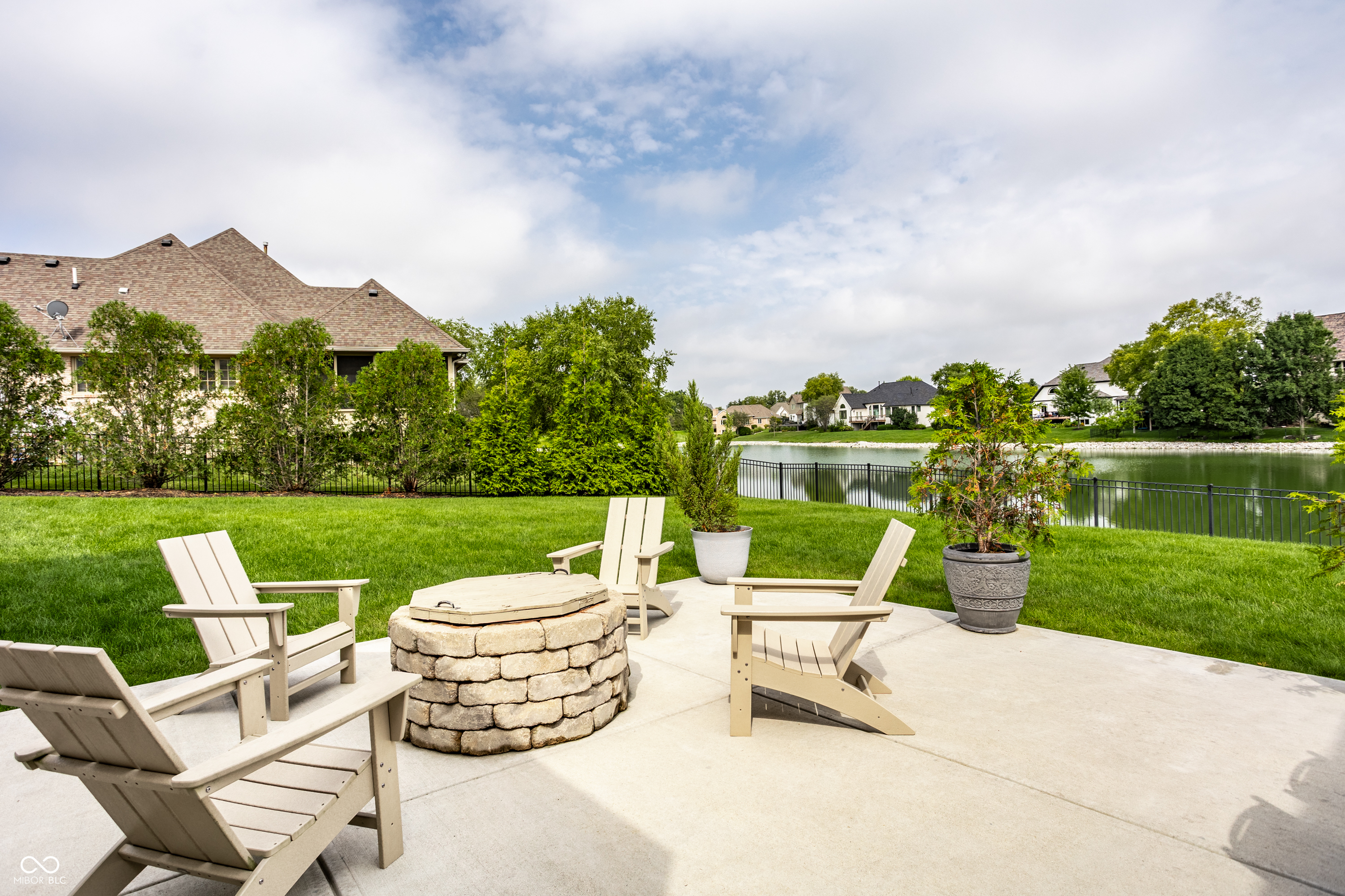 2422 Winfield Drive