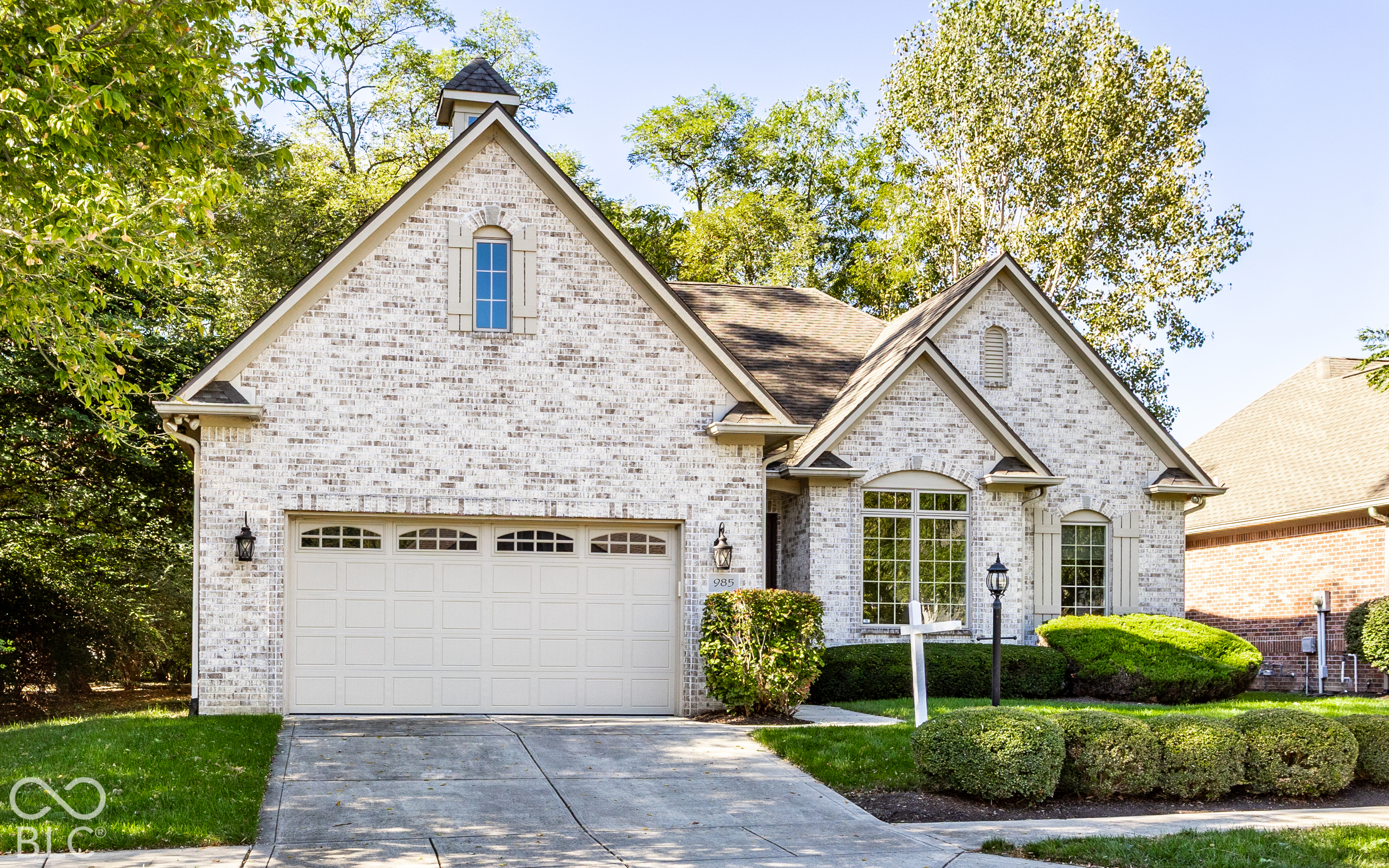985 Oscar Lane