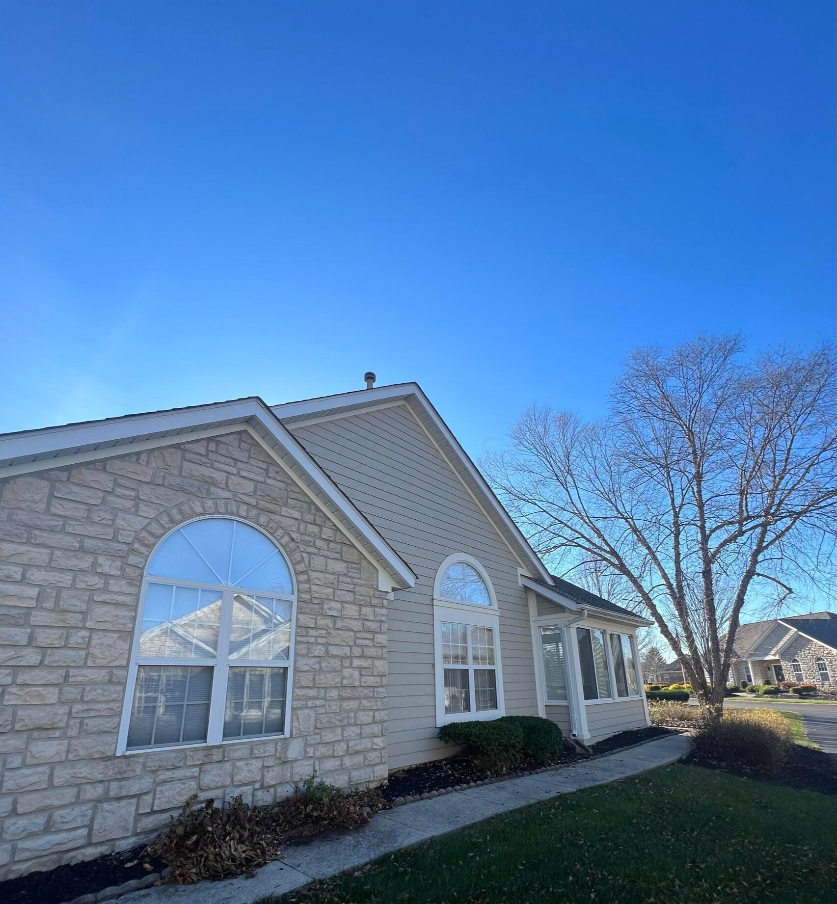 821 Windward Lane, 1-821