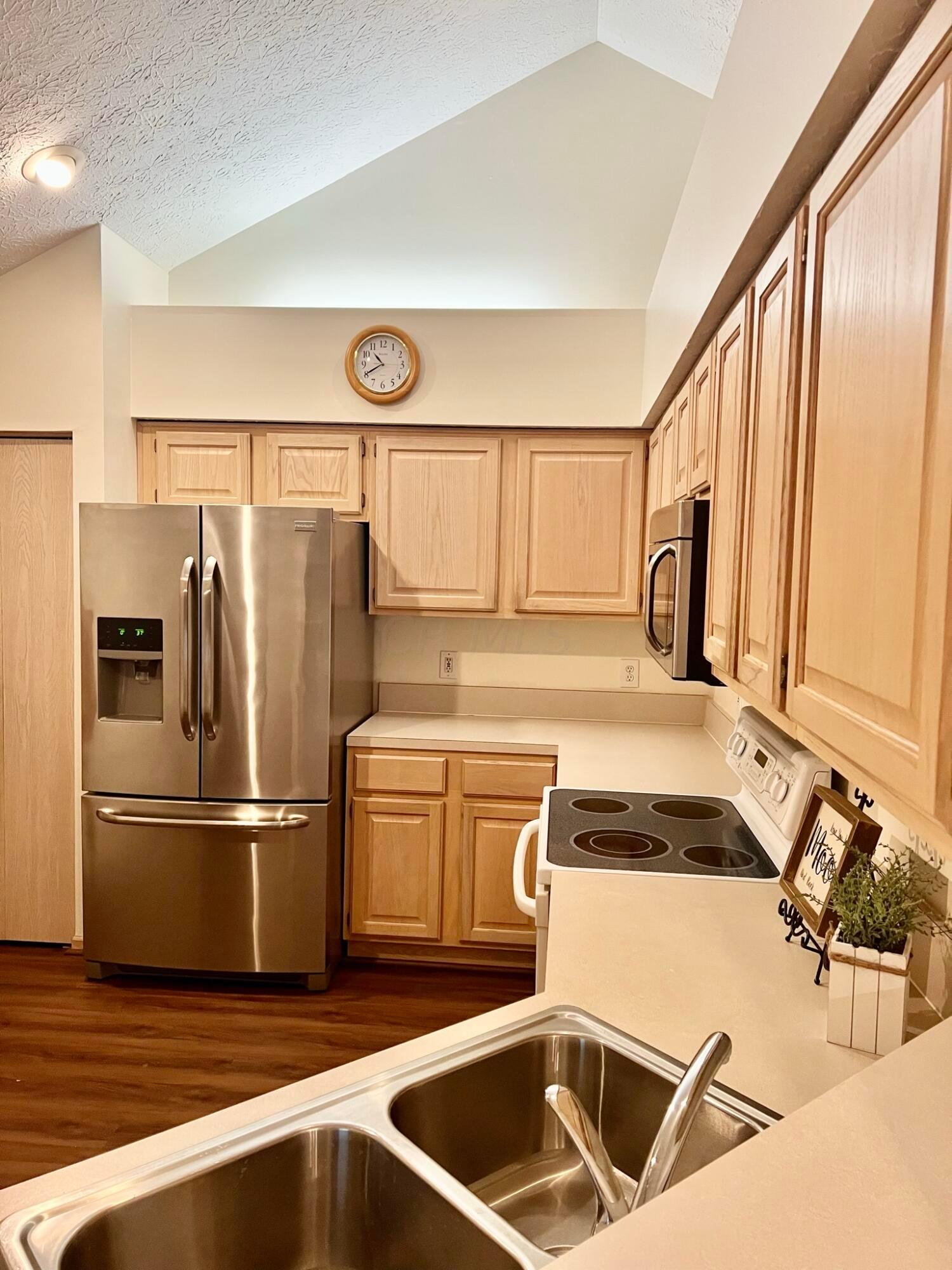 821 Windward Lane, 1-821