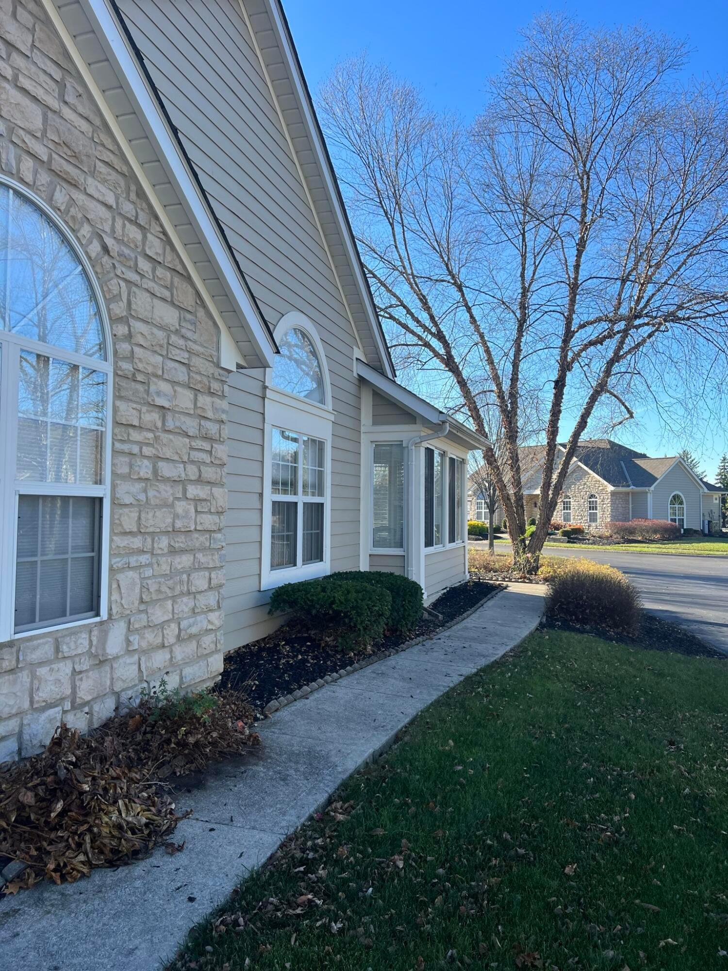 821 Windward Lane, 1-821