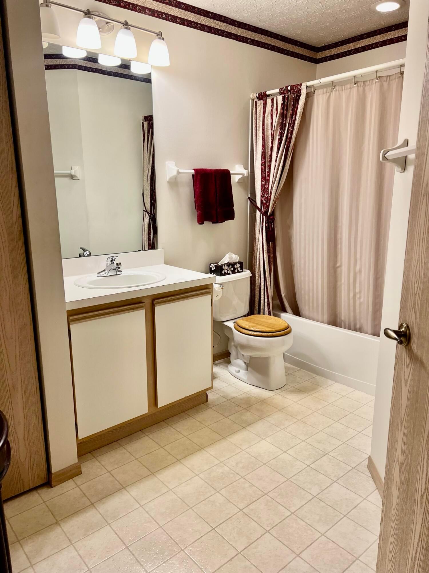 821 Windward Lane, 1-821