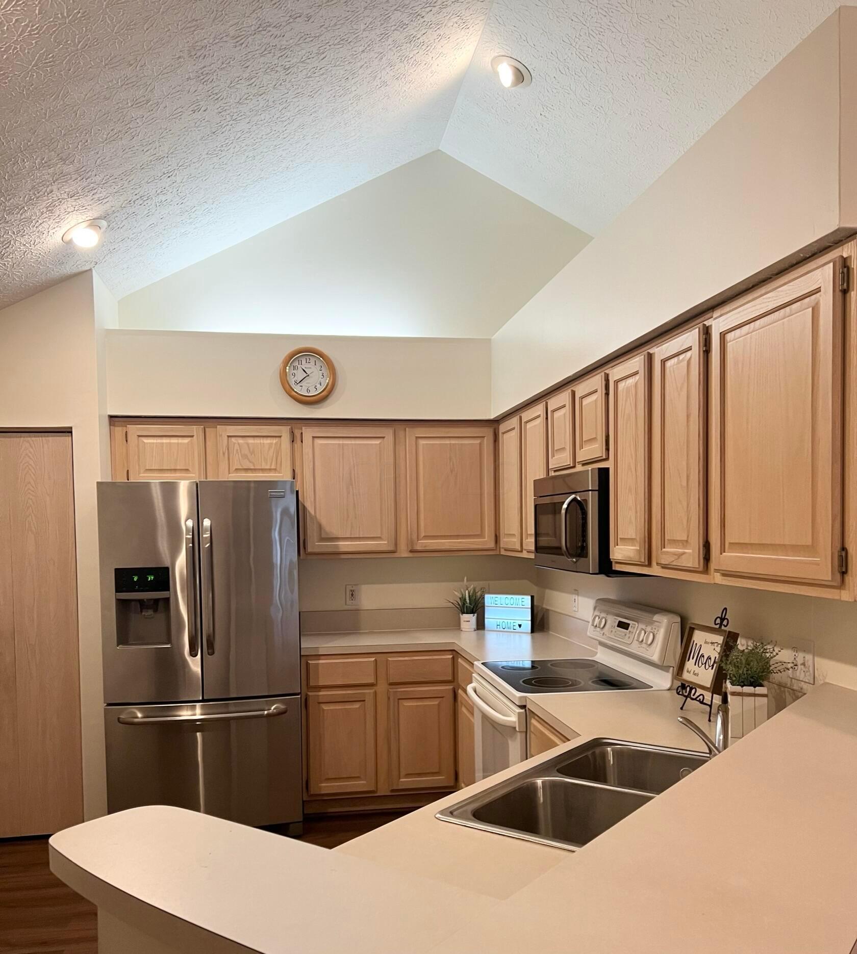 821 Windward Lane, 1-821