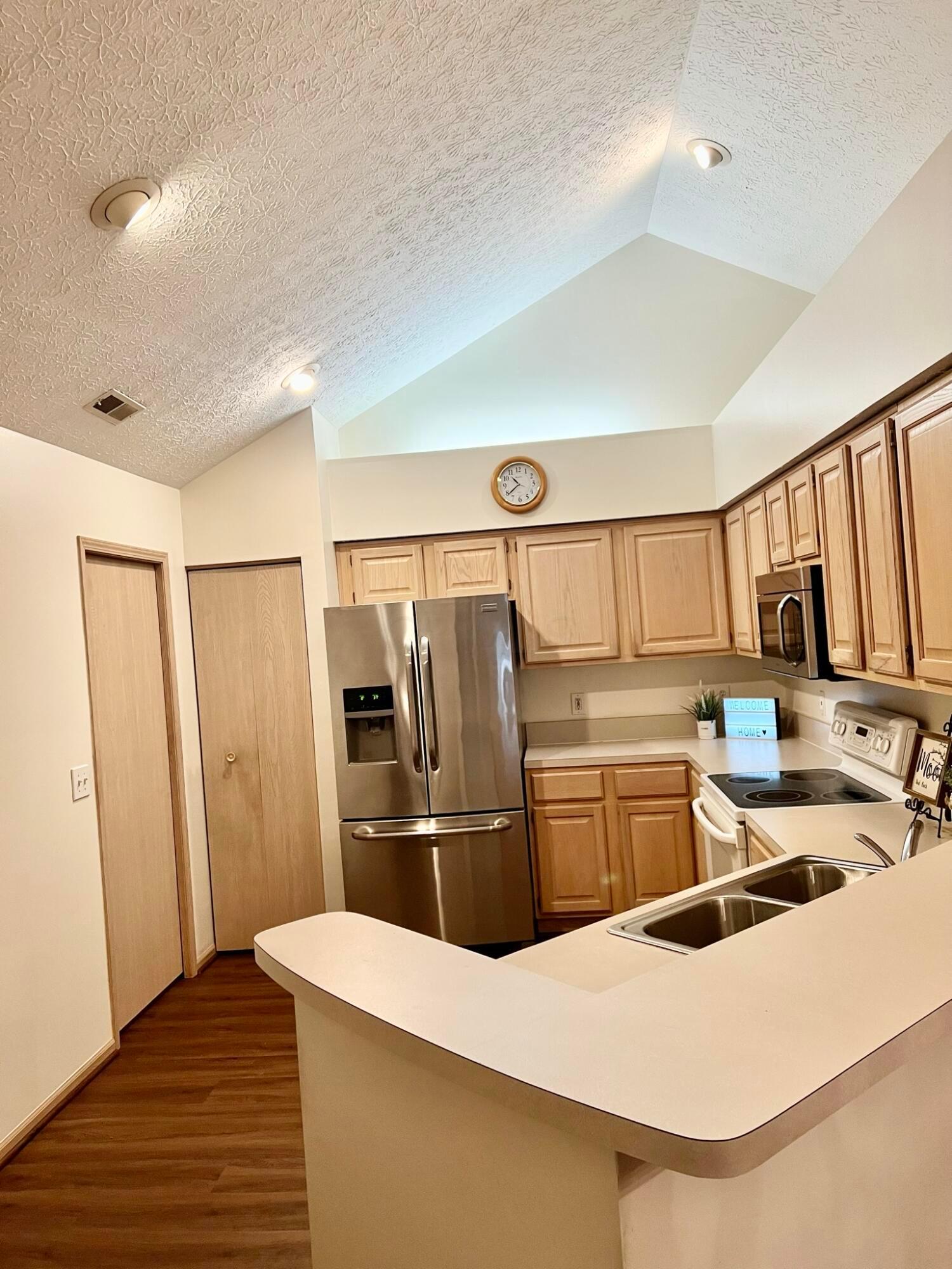 821 Windward Lane, 1-821