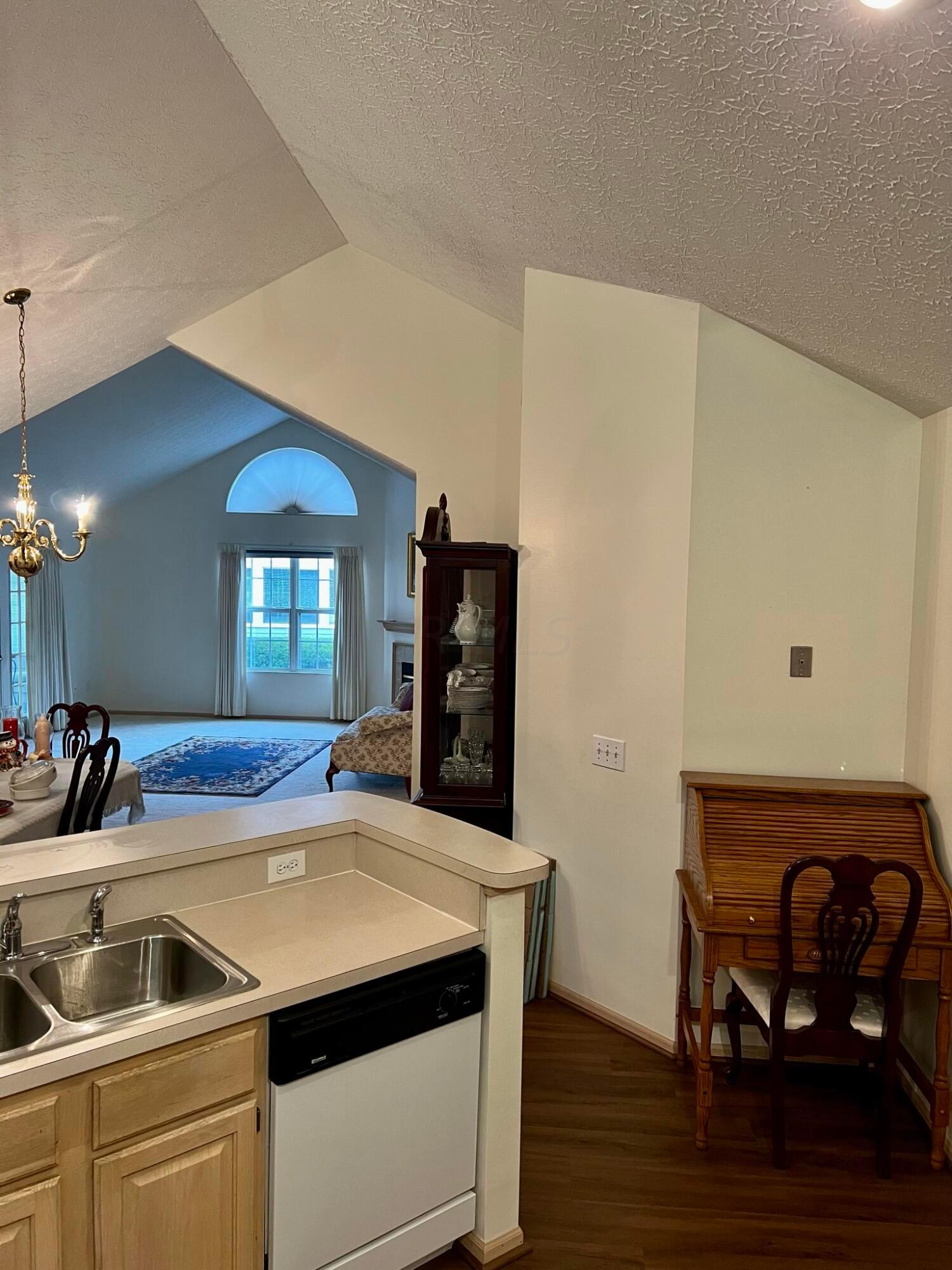 821 Windward Lane, 1-821