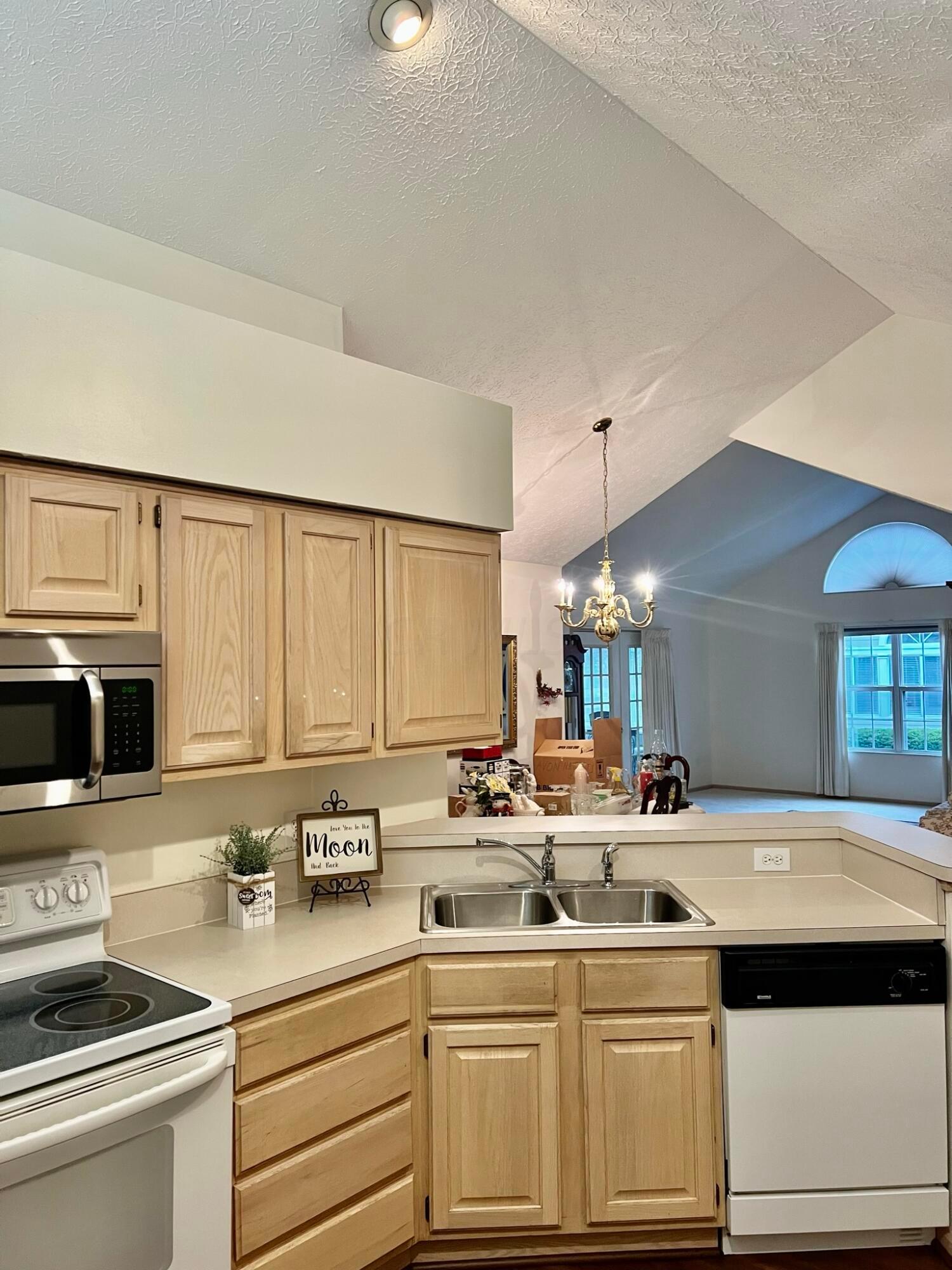 821 Windward Lane, 1-821