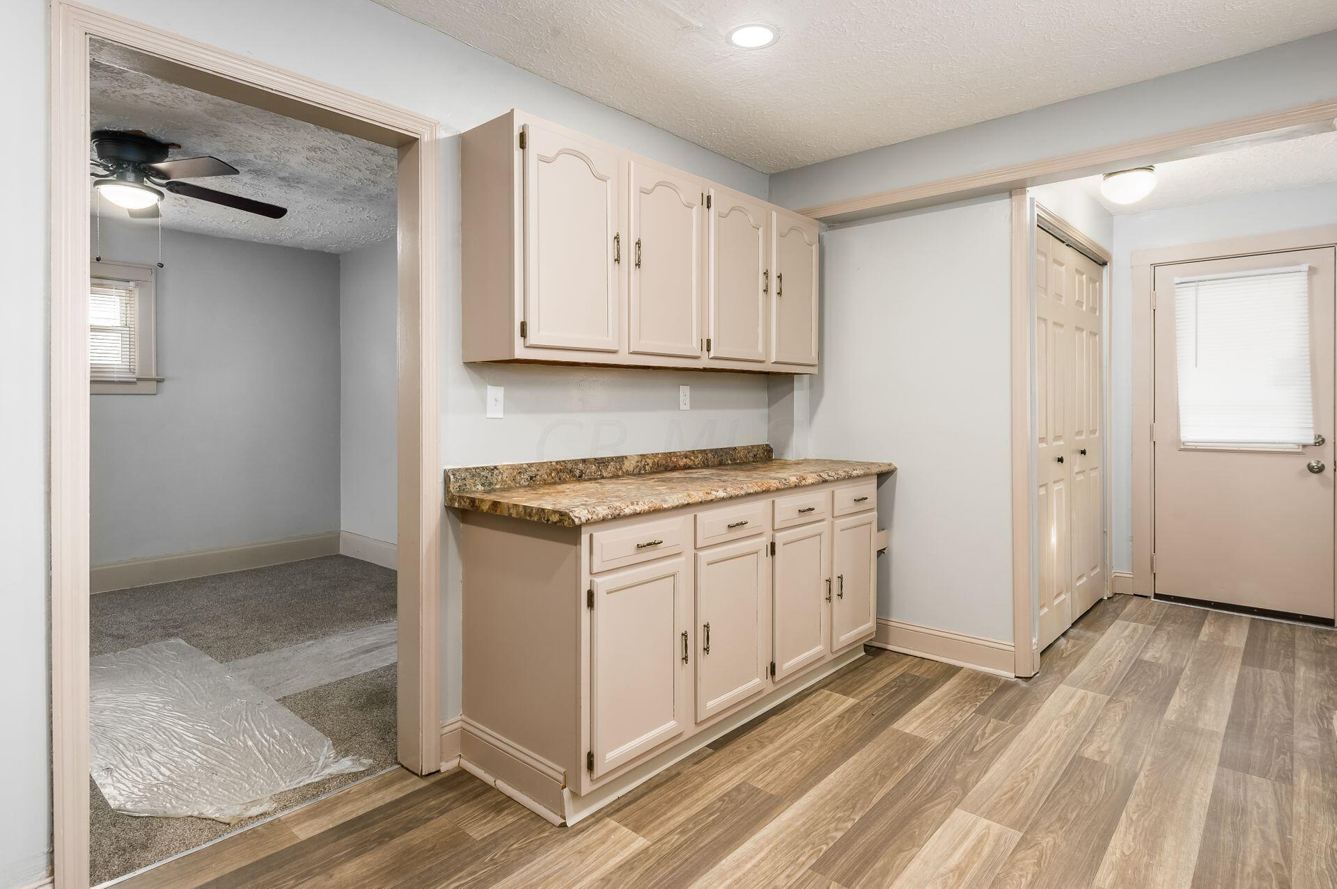 402 S Burgess Avenue