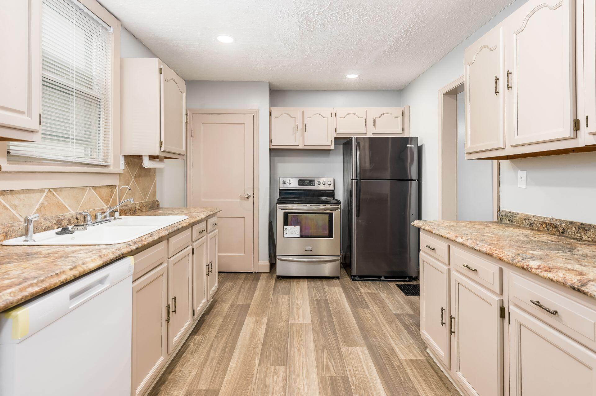 402 S Burgess Avenue