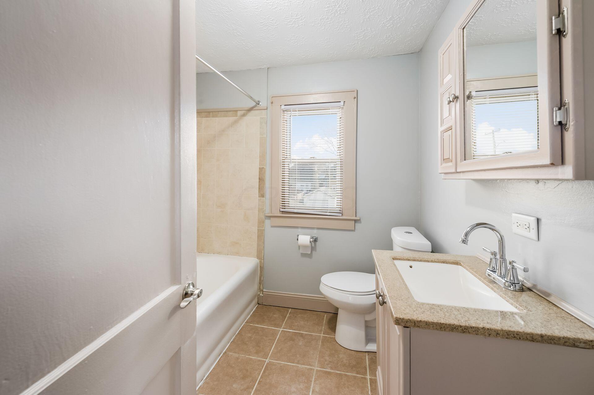 402 S Burgess Avenue