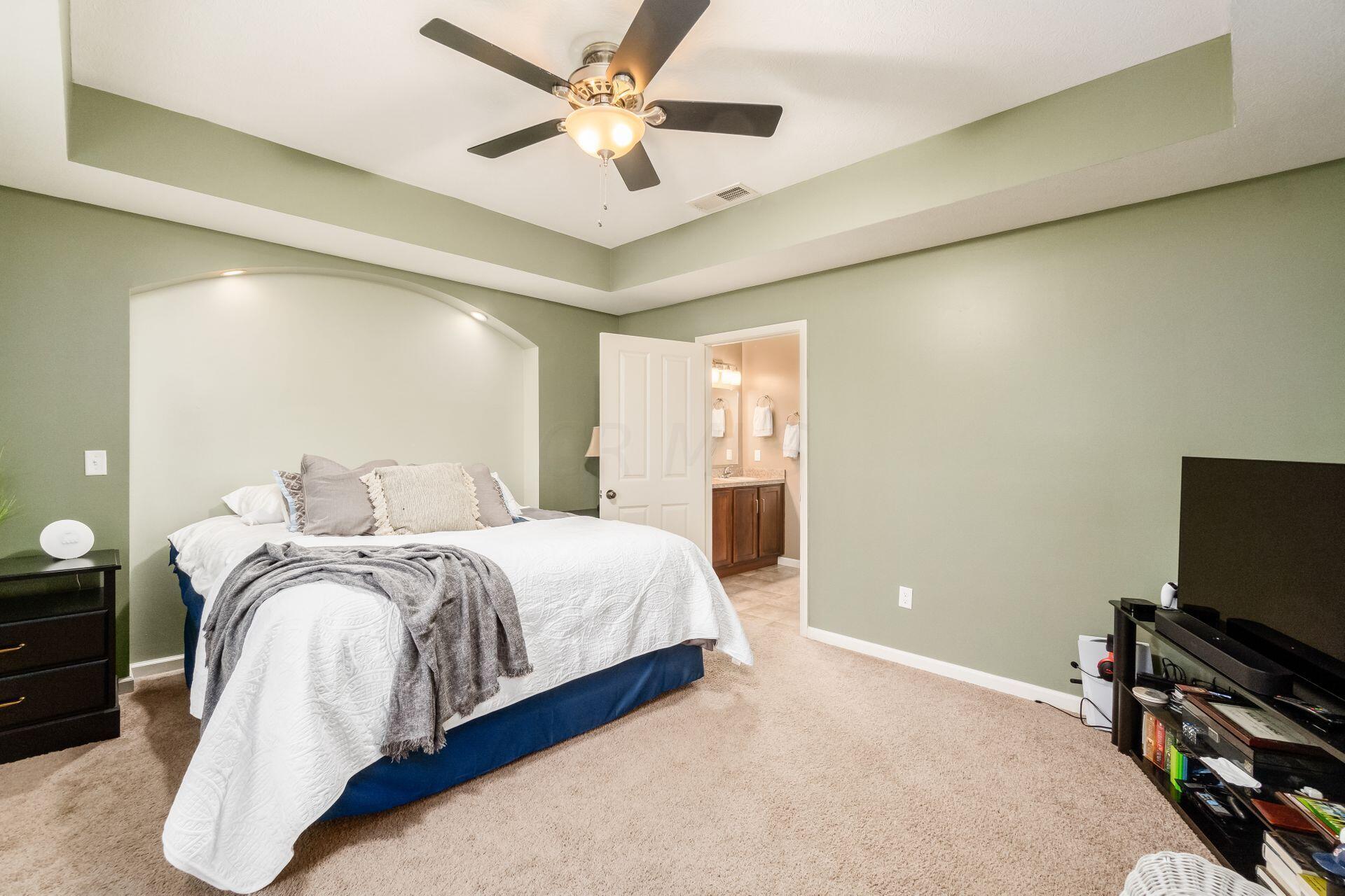 9106 Scenic View Circle