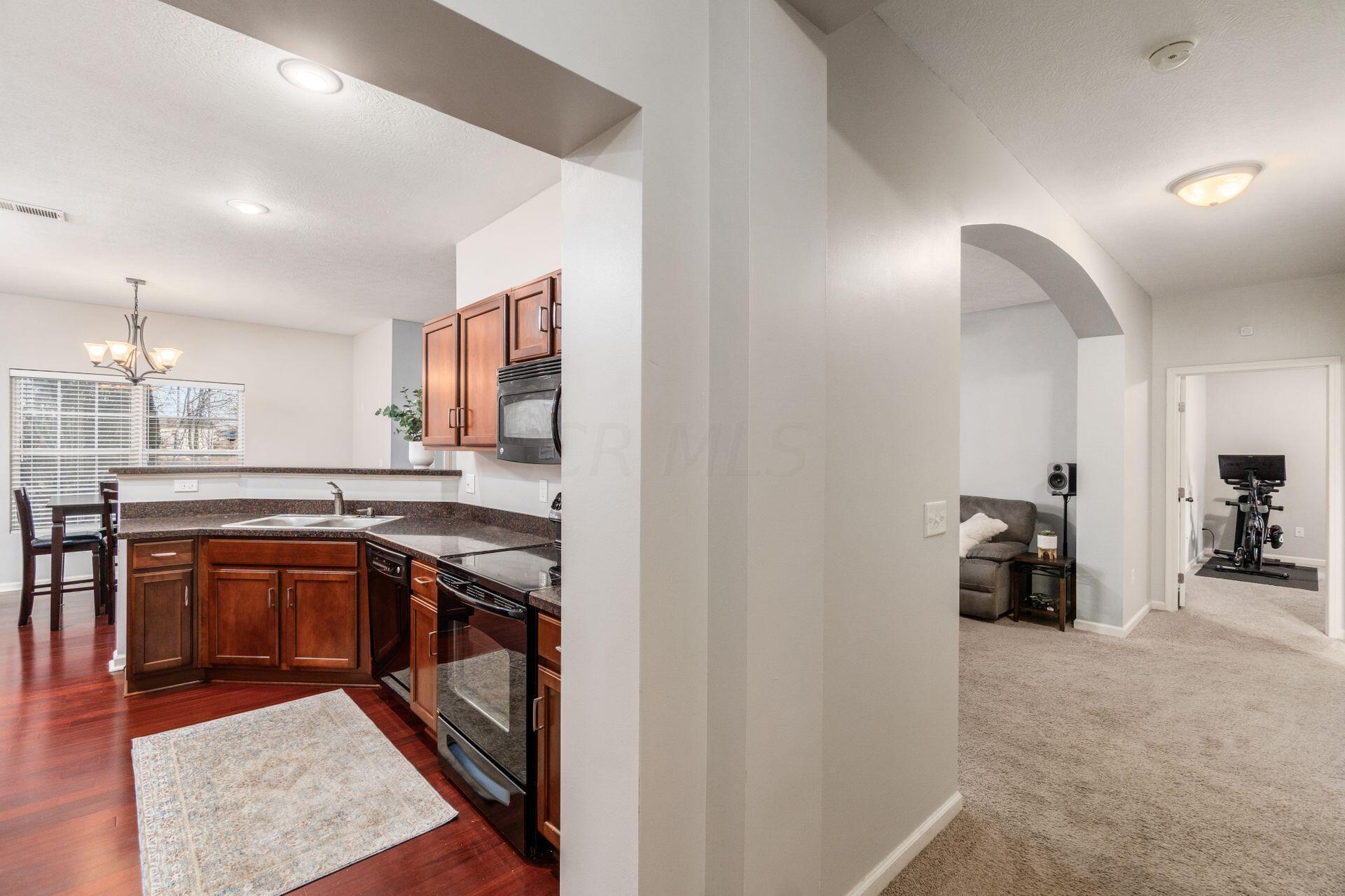 9106 Scenic View Circle