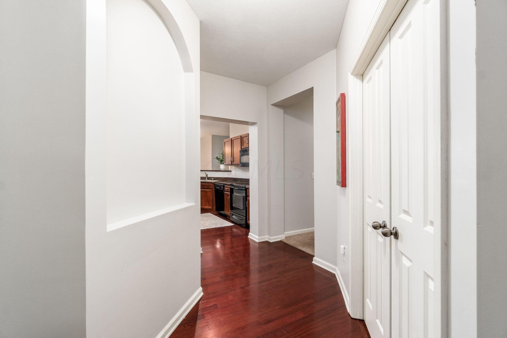 9106 Scenic View Circle