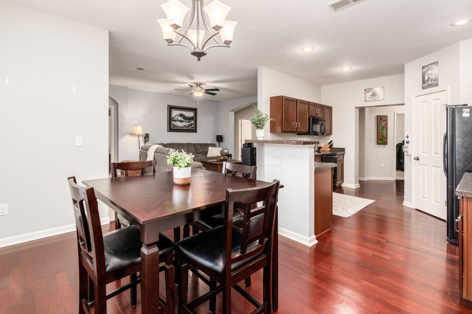 9106 Scenic View Circle