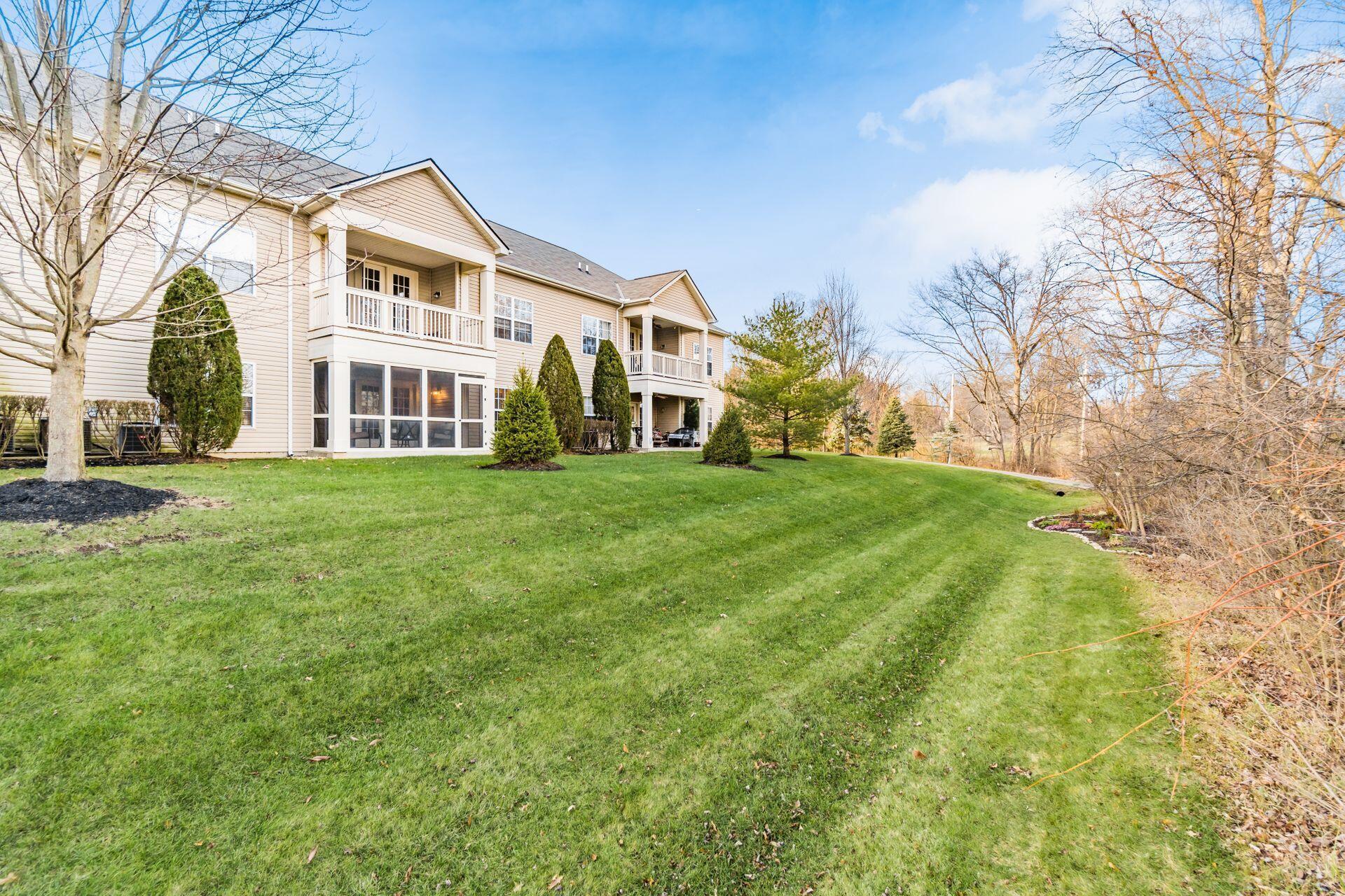 9106 Scenic View Circle