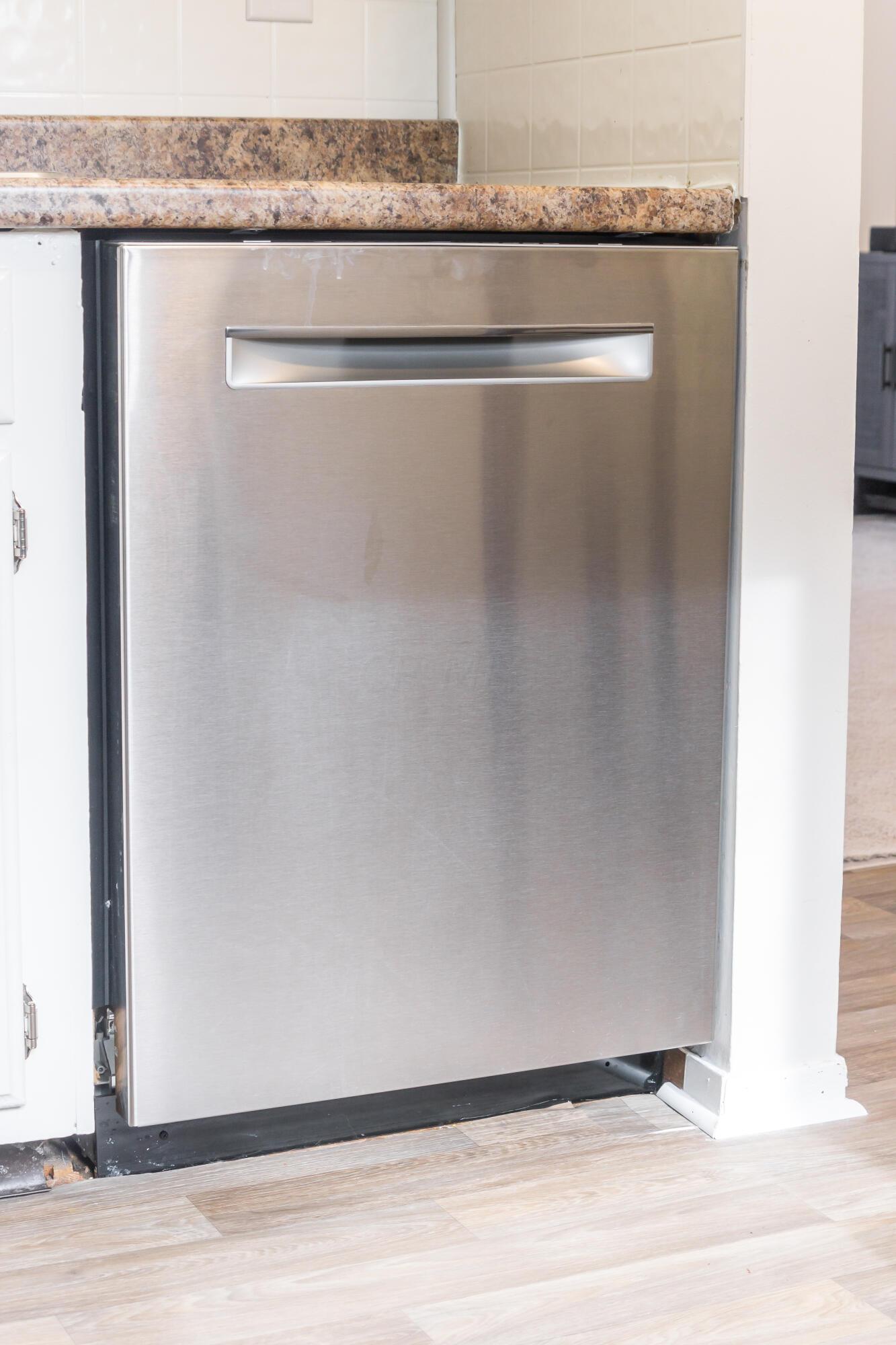 3942 Chickadee Court