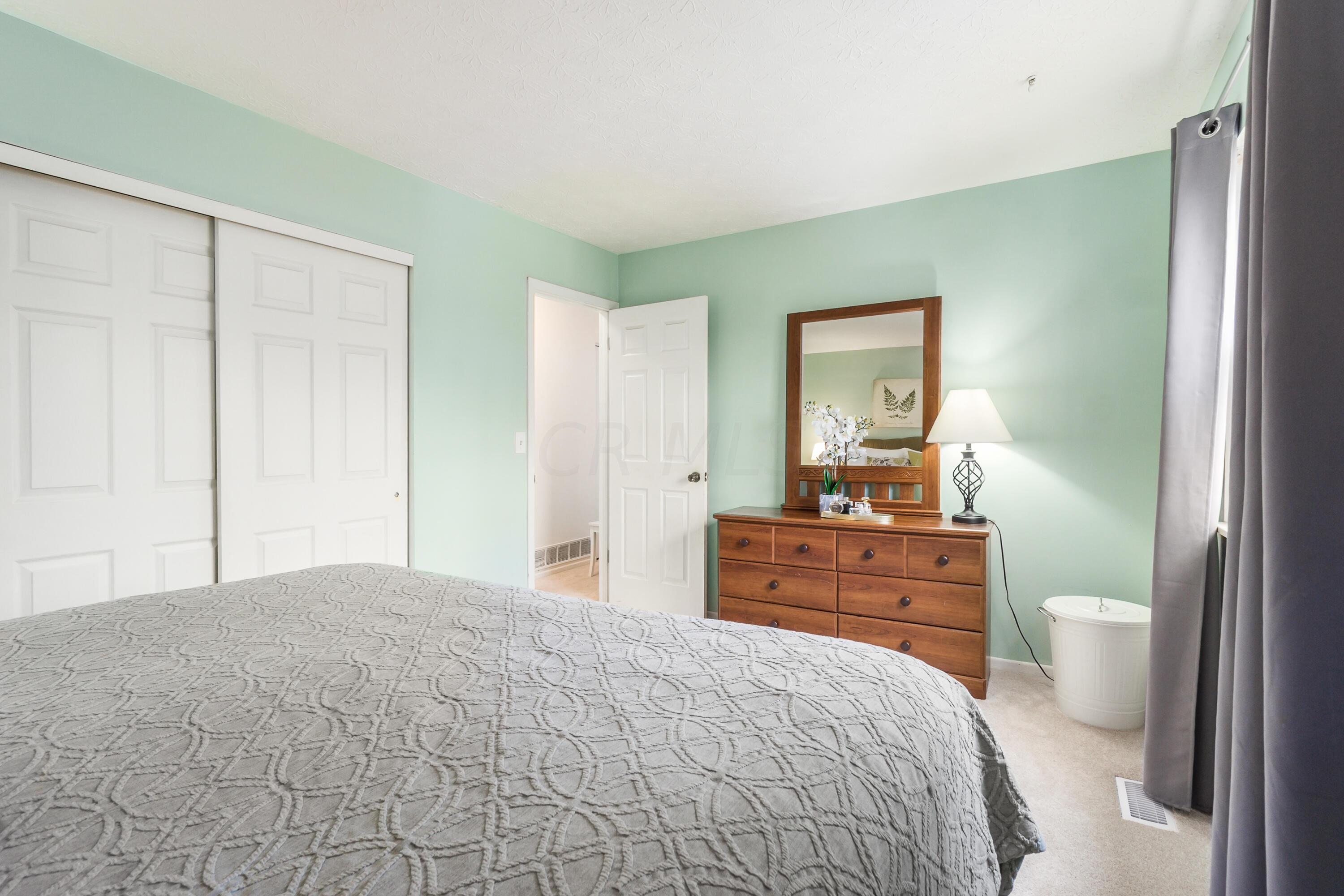 3942 Chickadee Court