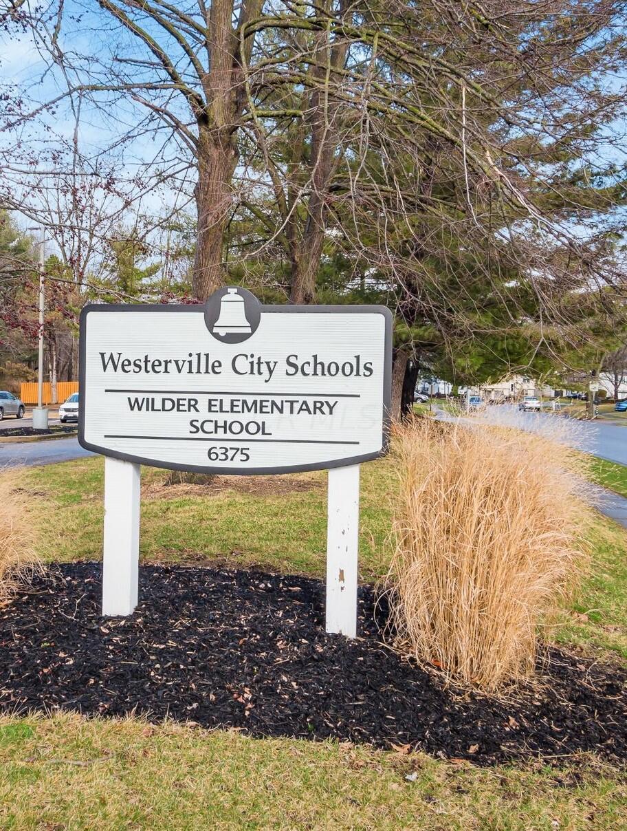 3942 Chickadee Court