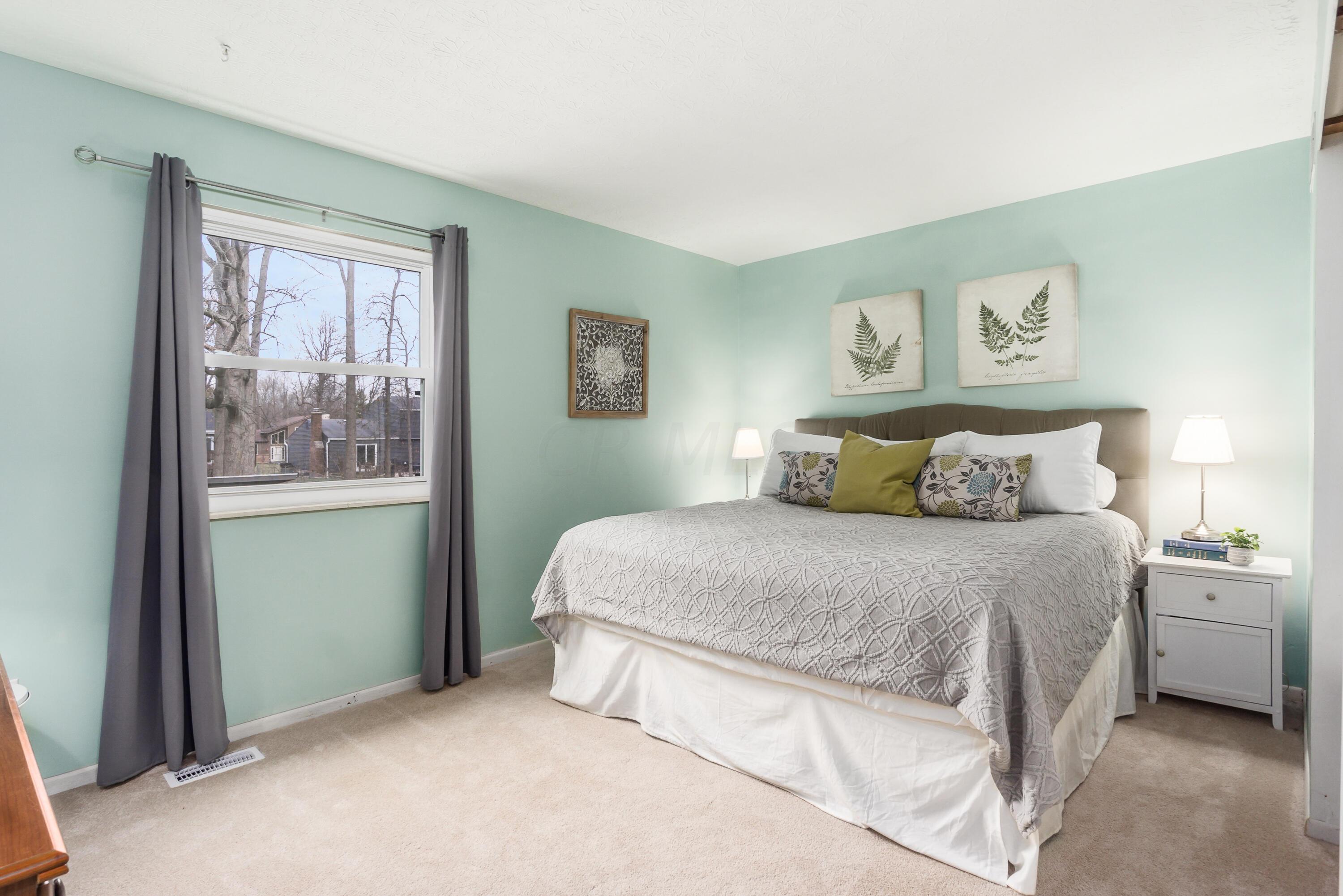 3942 Chickadee Court