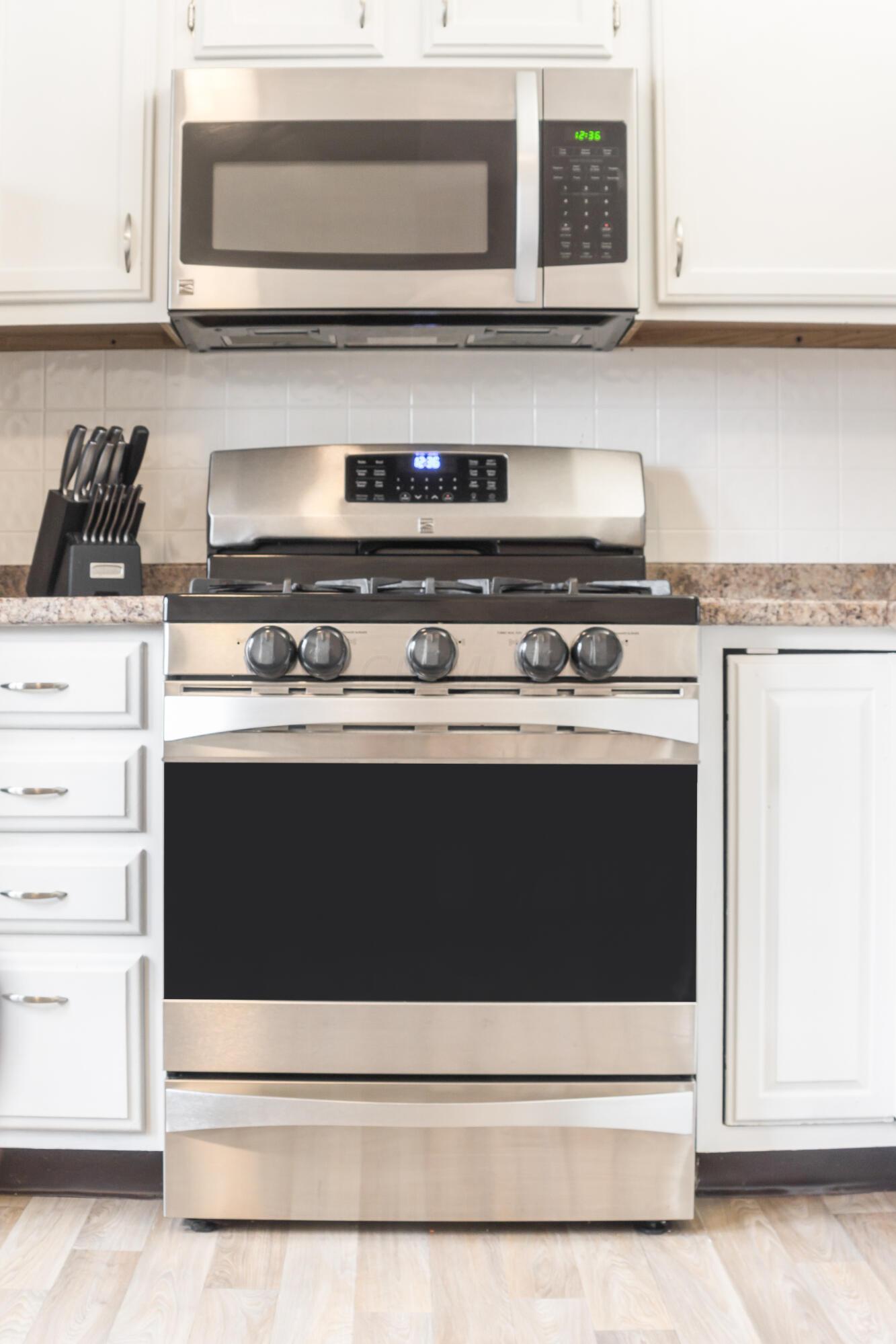 3942 Chickadee Court