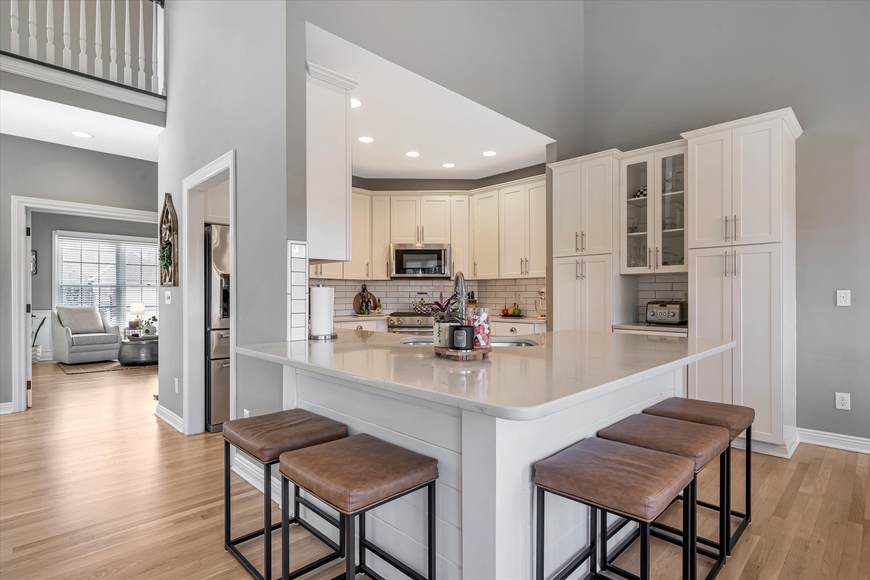 6947 Regency Drive