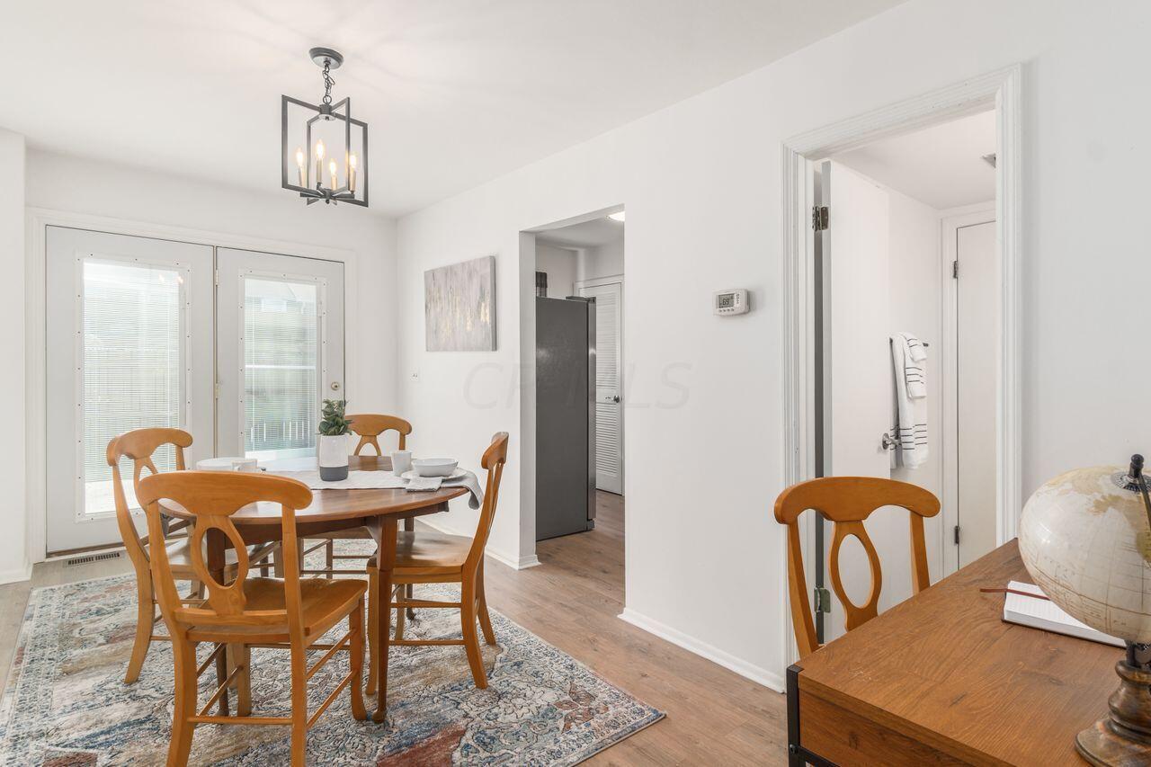 1036 Hardesty Place W