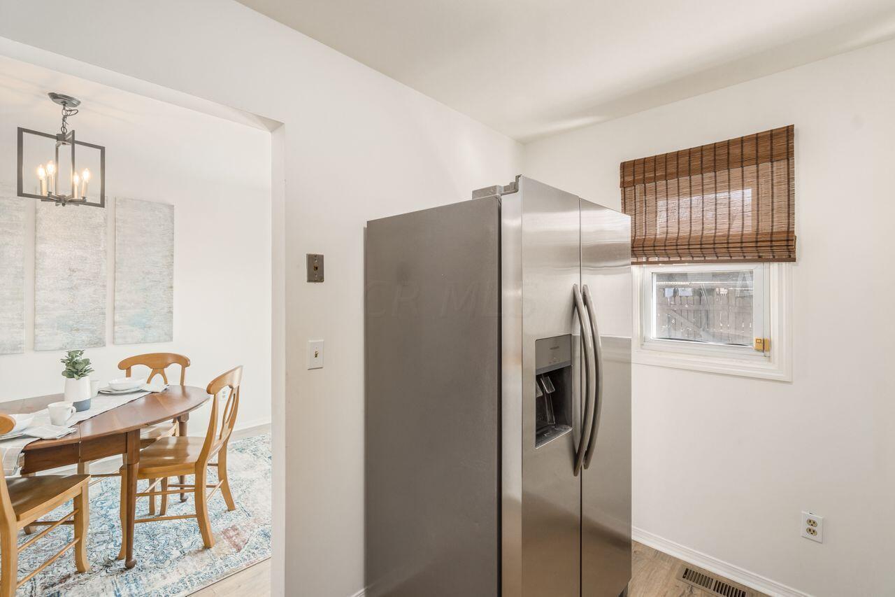 1036 Hardesty Place W