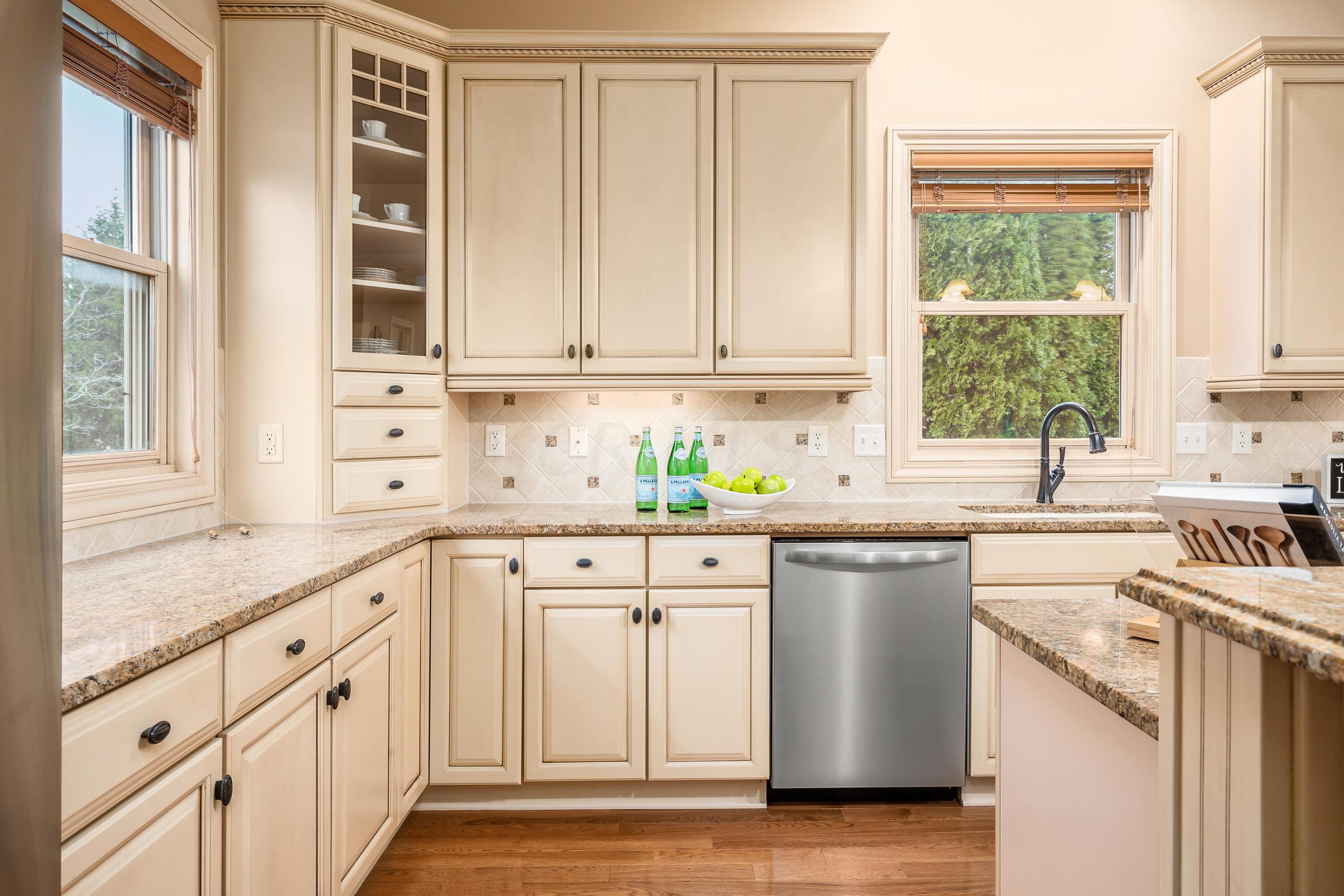 5461 Willow Bend Court