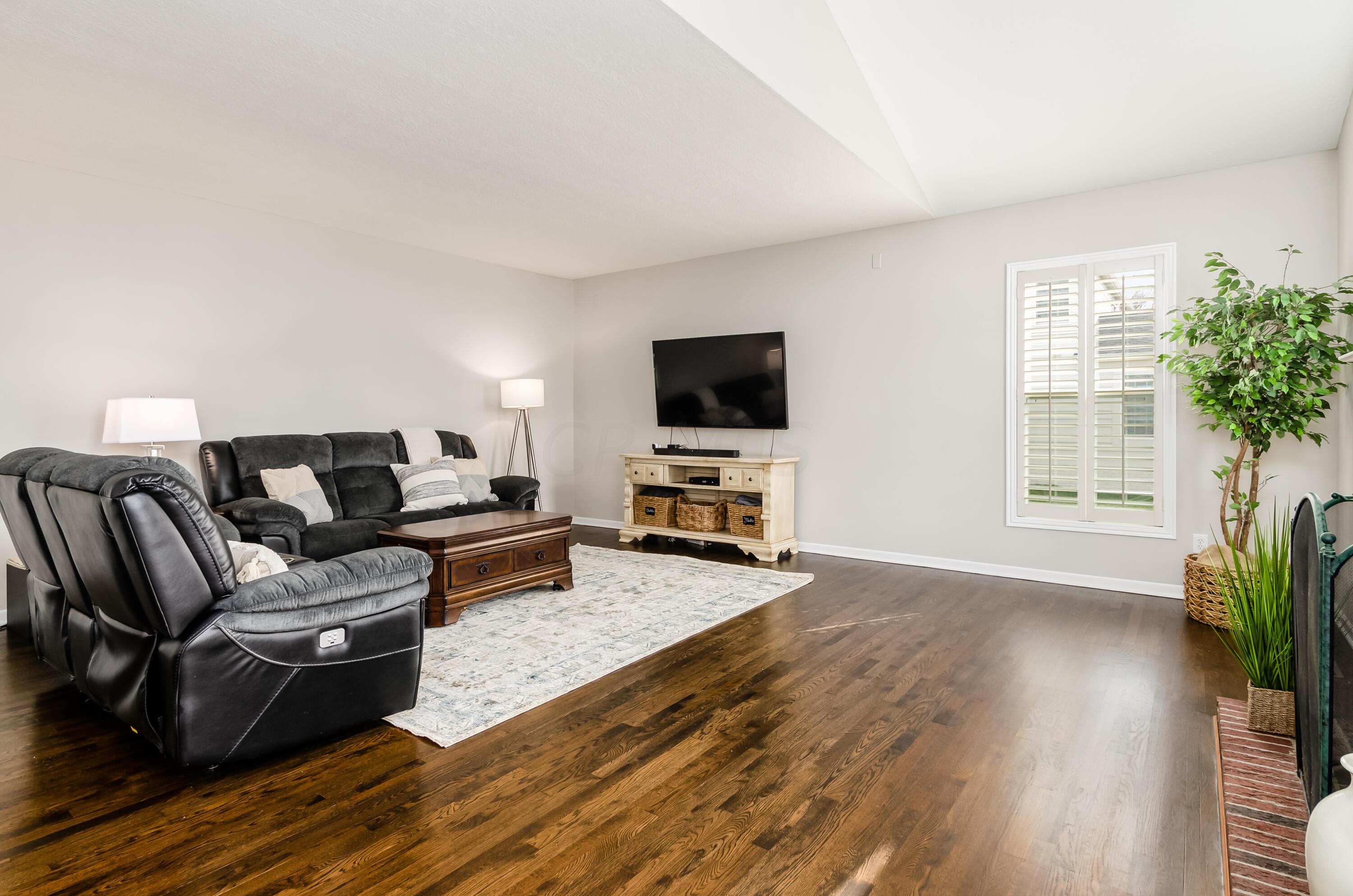 6558 Hermitage Drive