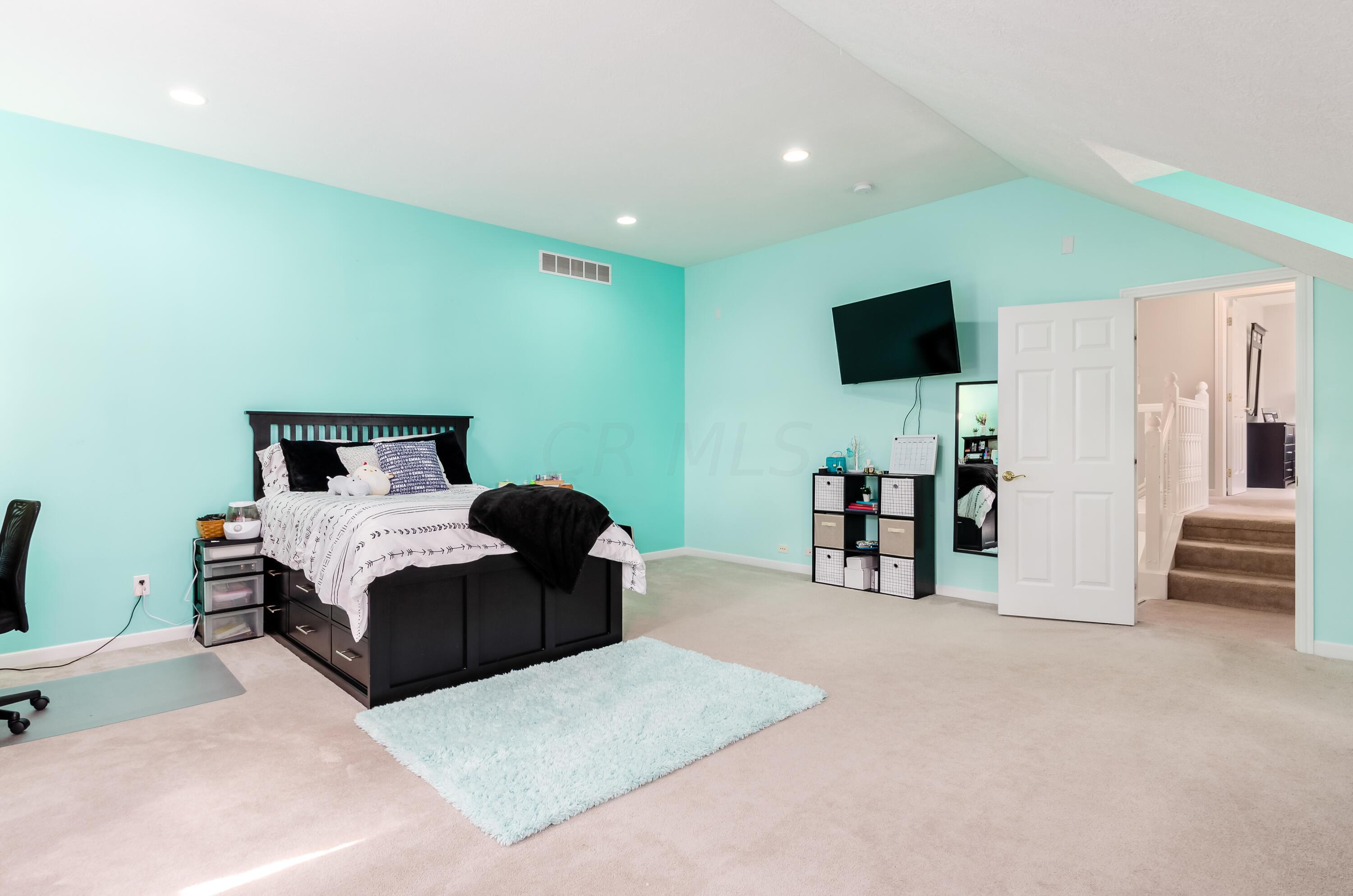 6558 Hermitage Drive