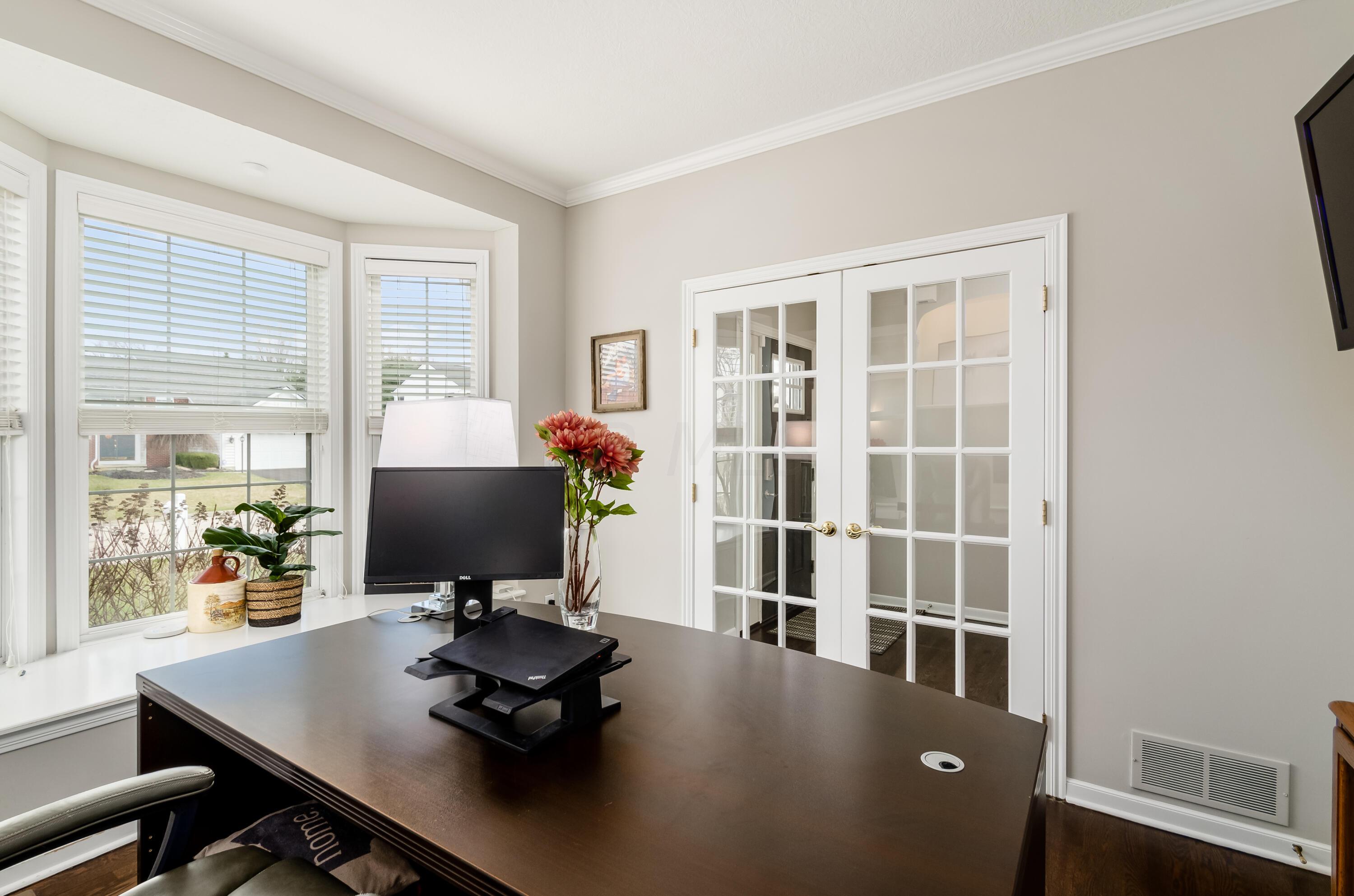 6558 Hermitage Drive