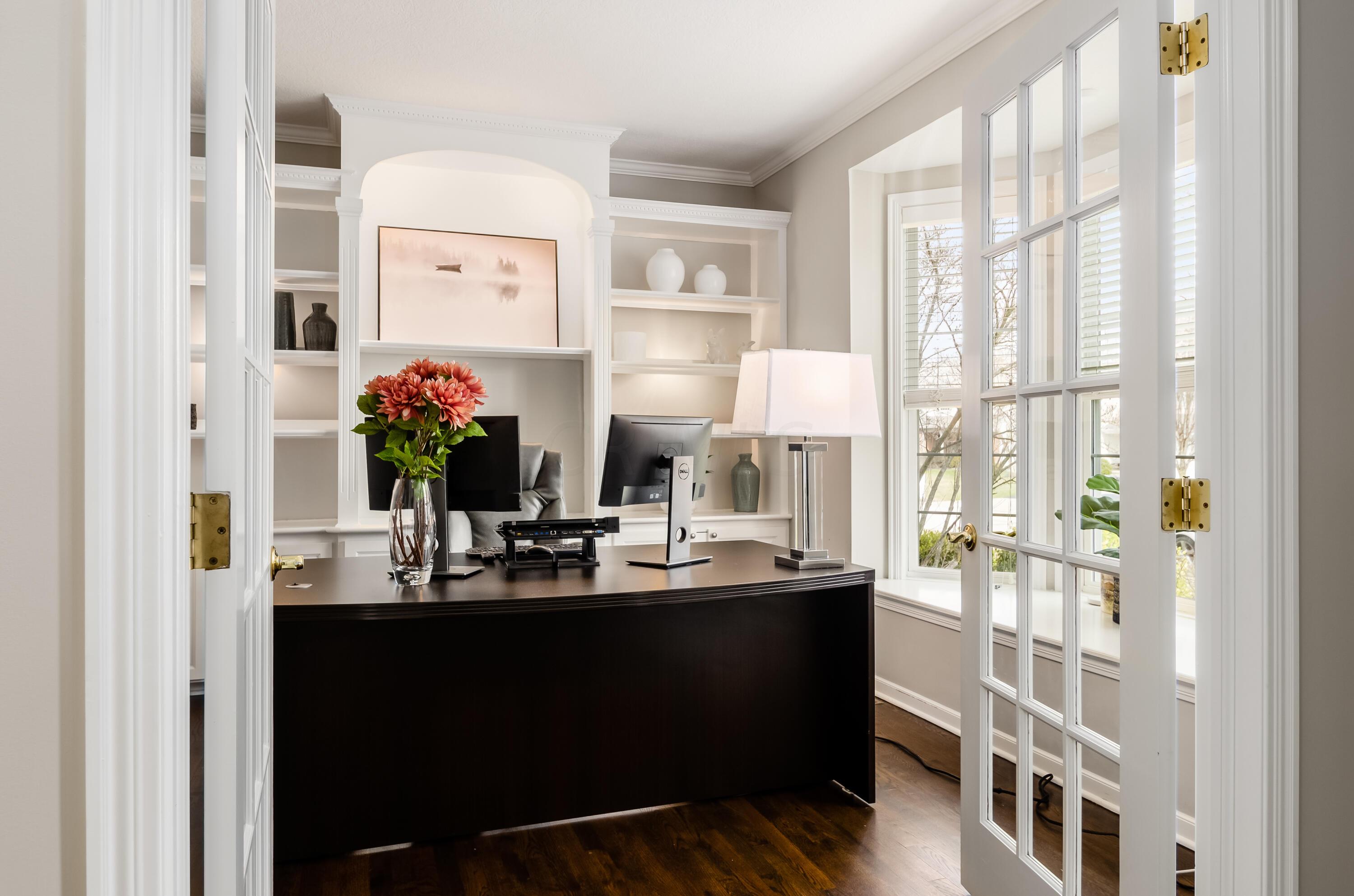 6558 Hermitage Drive