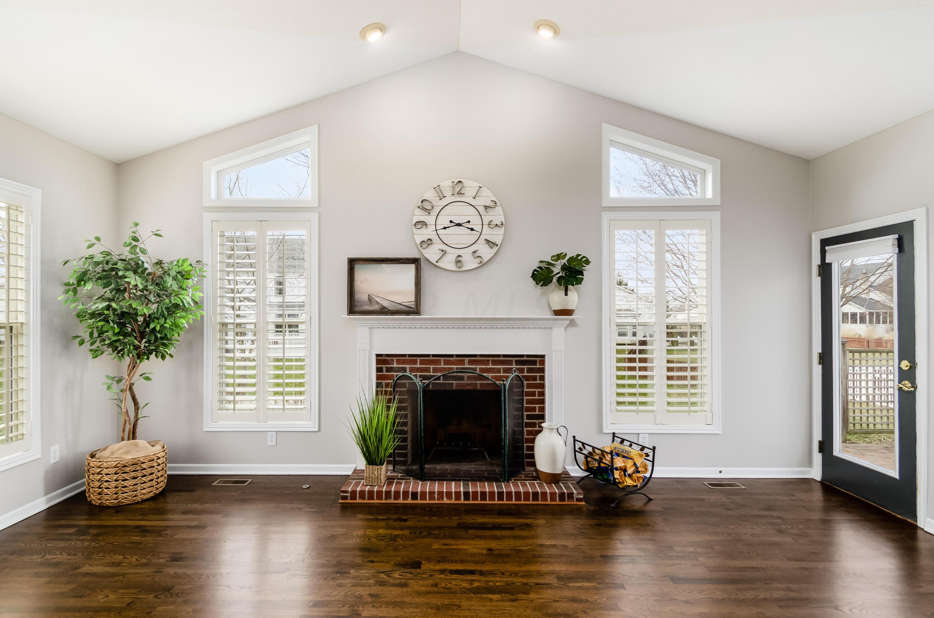 6558 Hermitage Drive