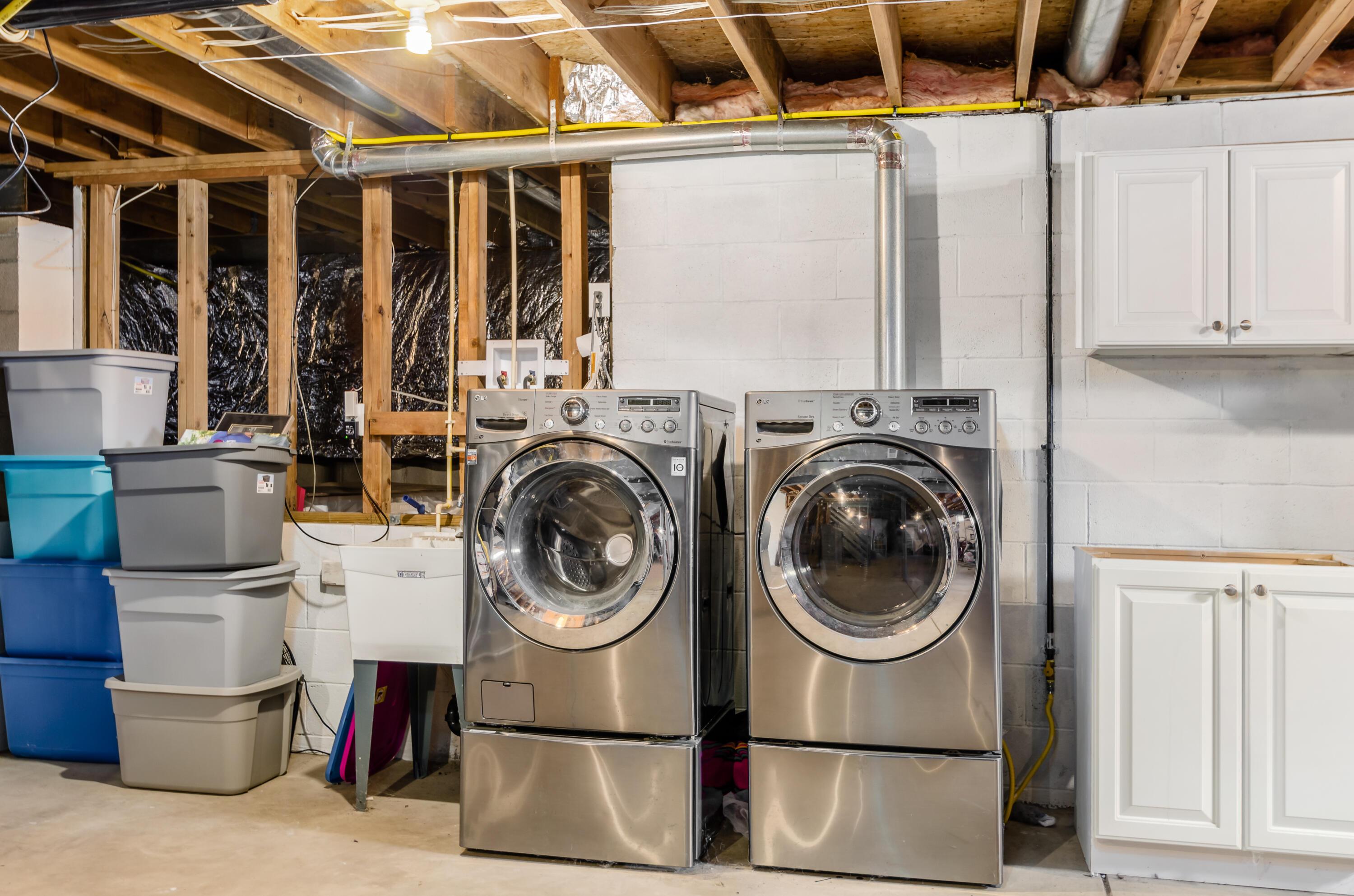 6558 Hermitage Drive