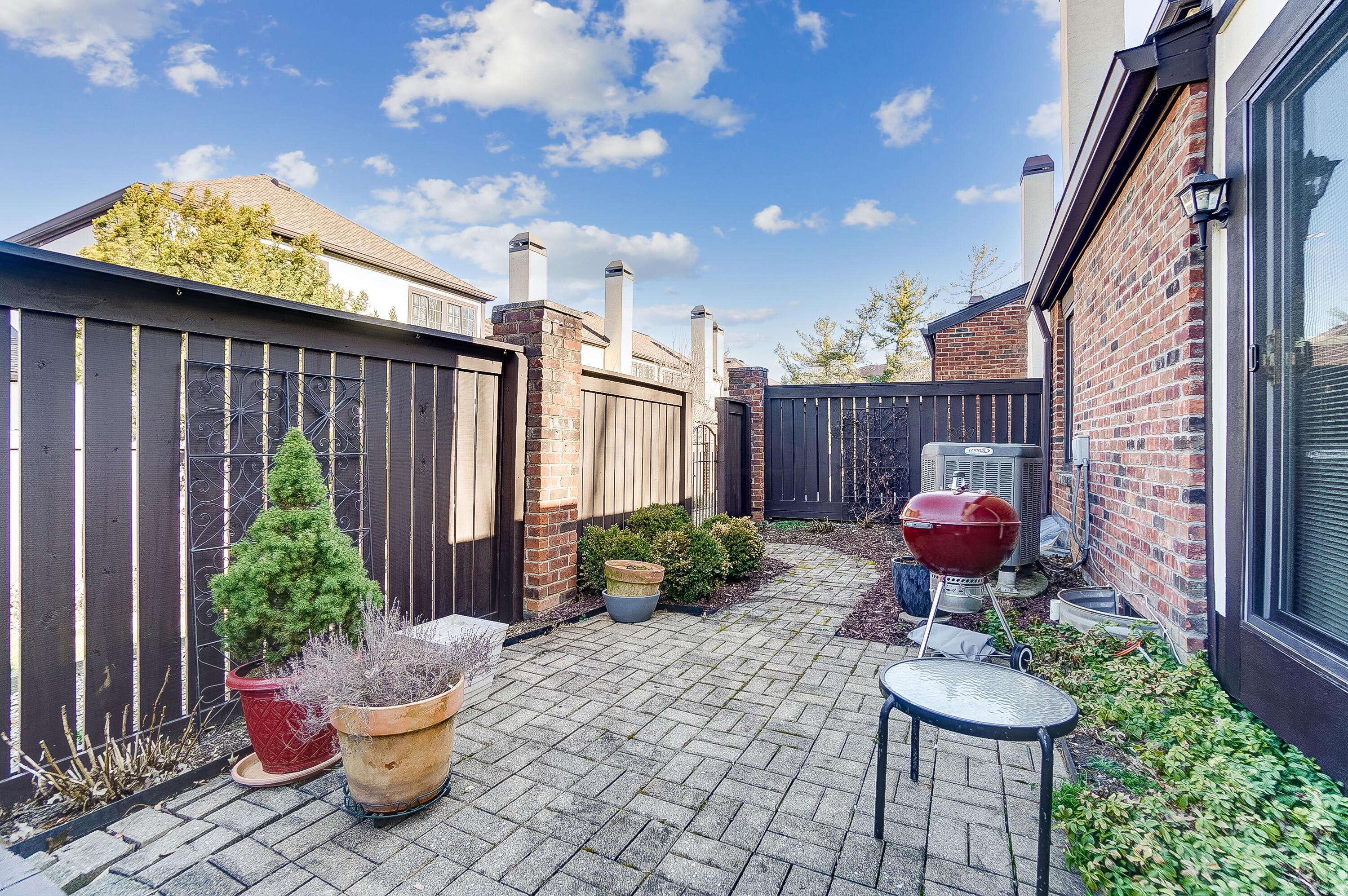 215 Saint Pierre Street, 6-B