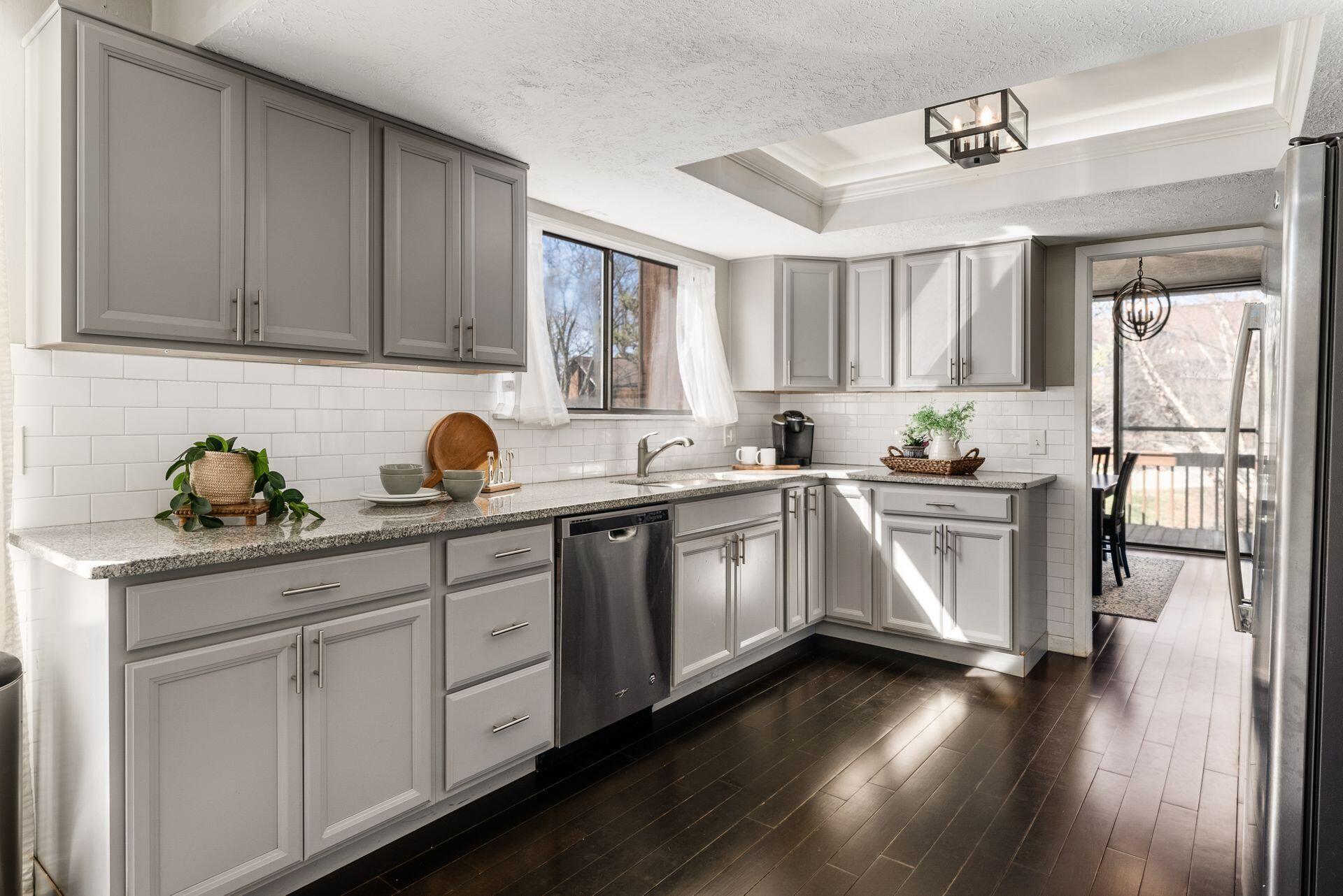 5060 Grasshopper Lane