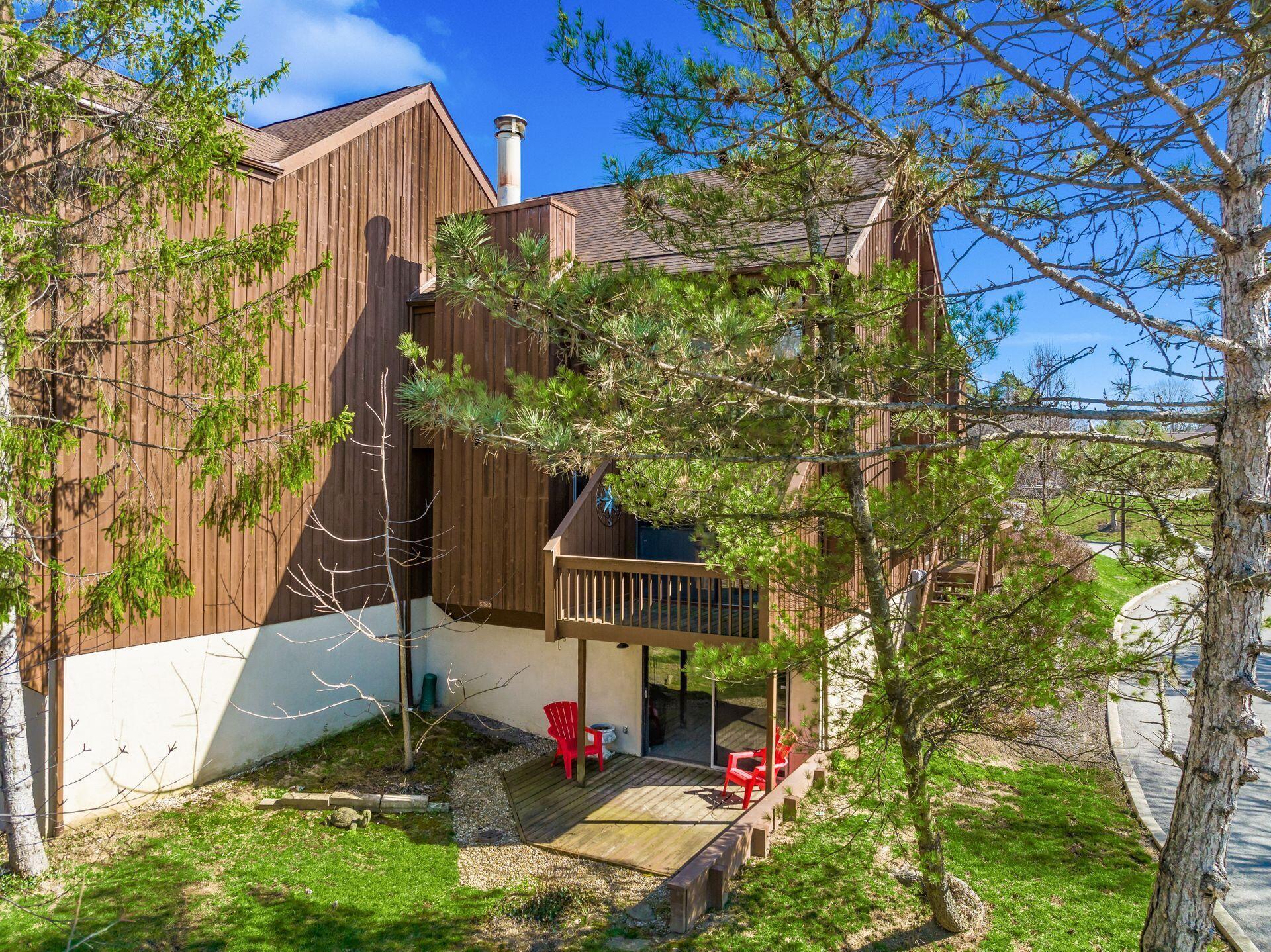 5060 Grasshopper Lane