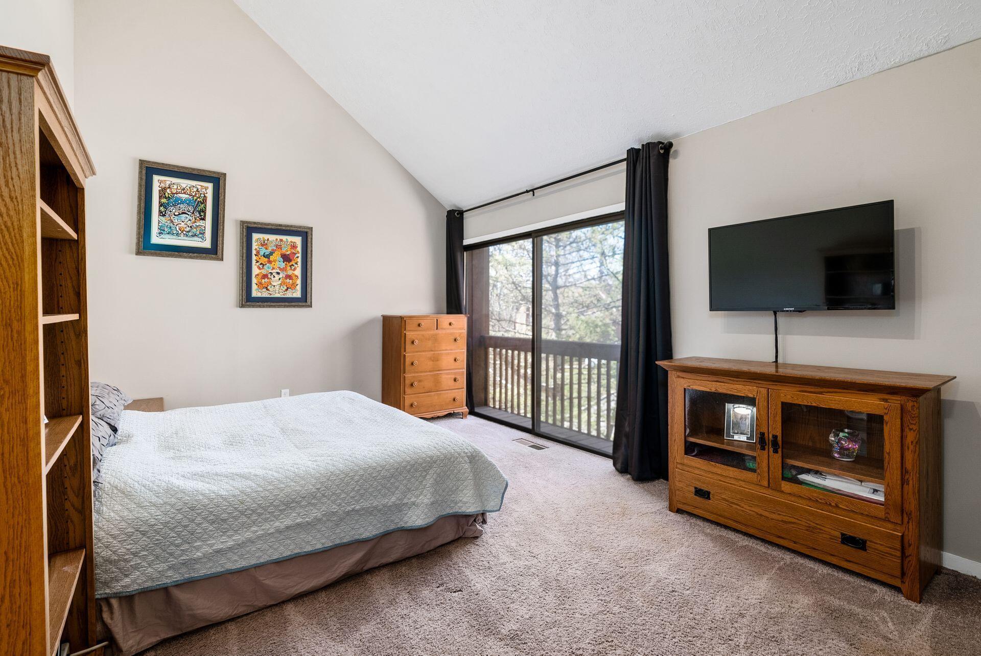 5060 Grasshopper Lane