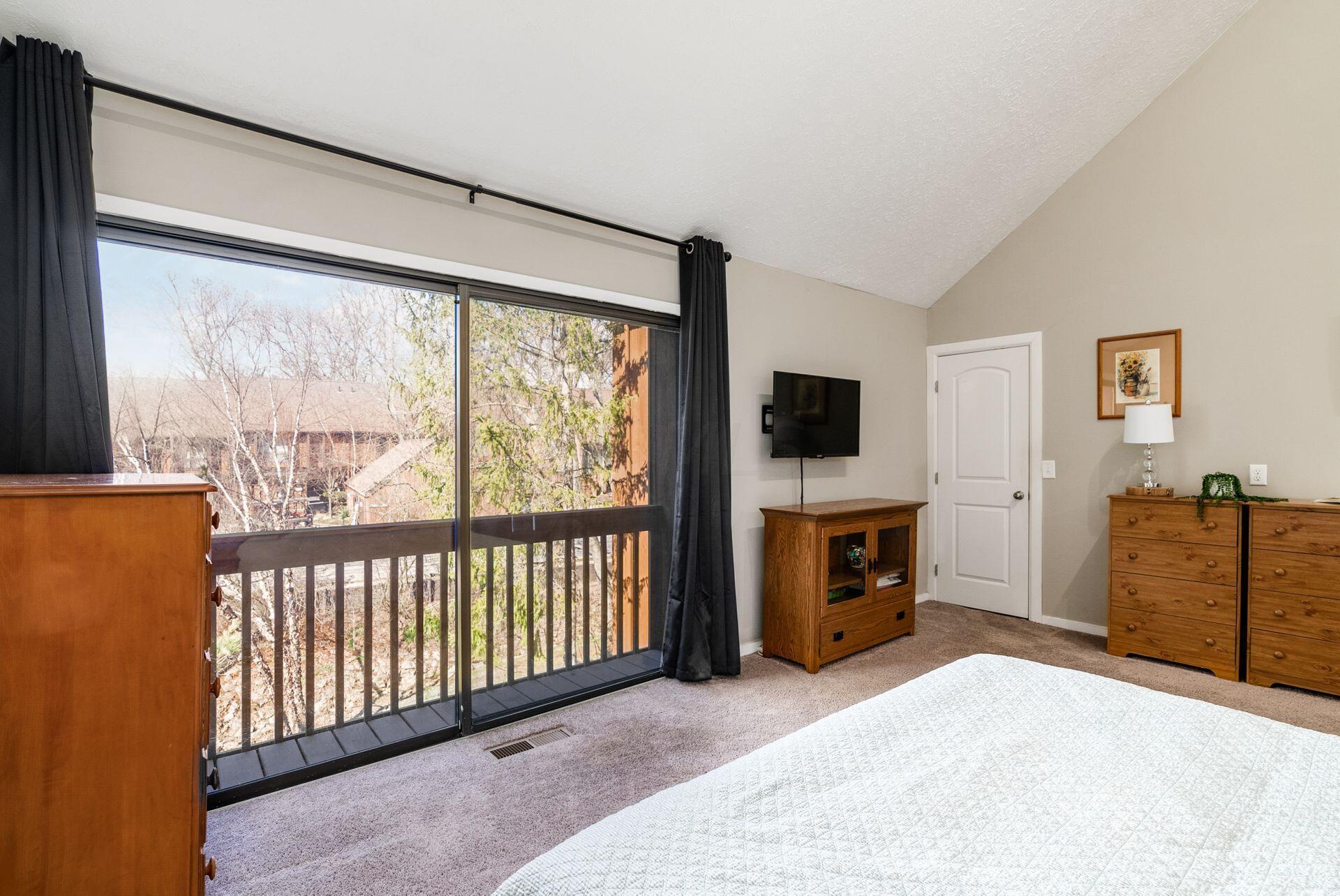 5060 Grasshopper Lane