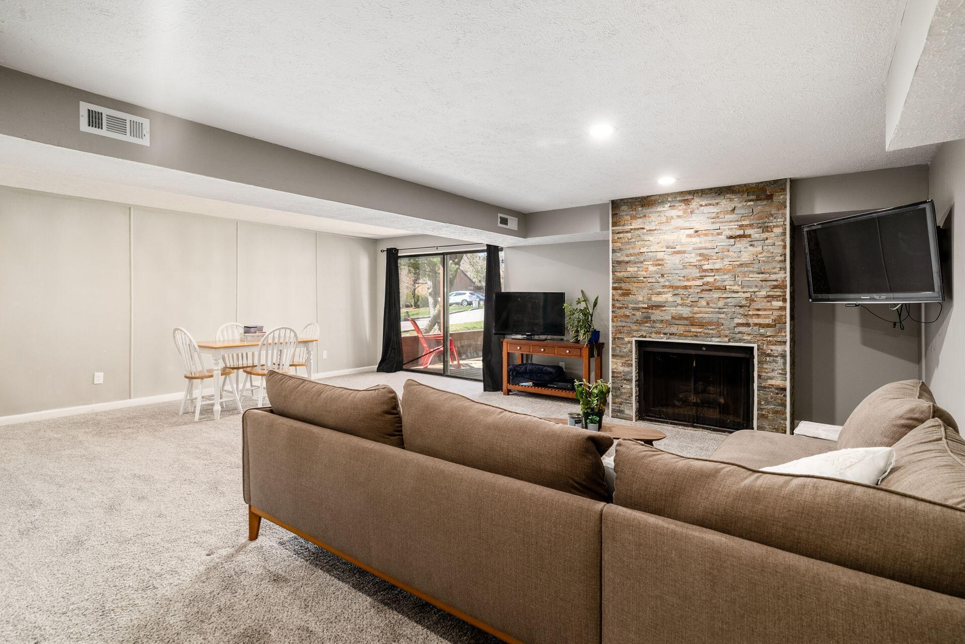 5060 Grasshopper Lane