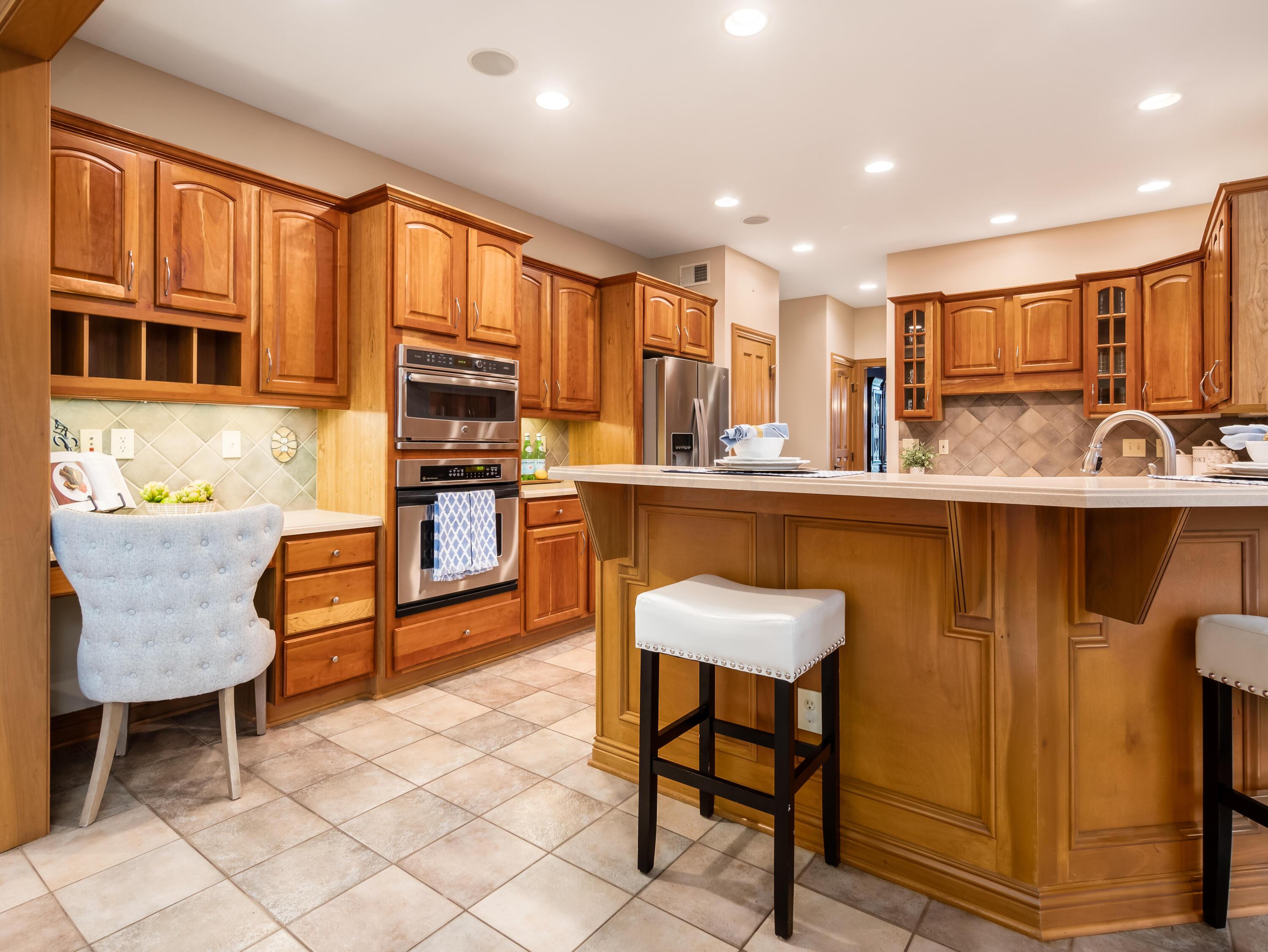 6215 Spring Run Drive