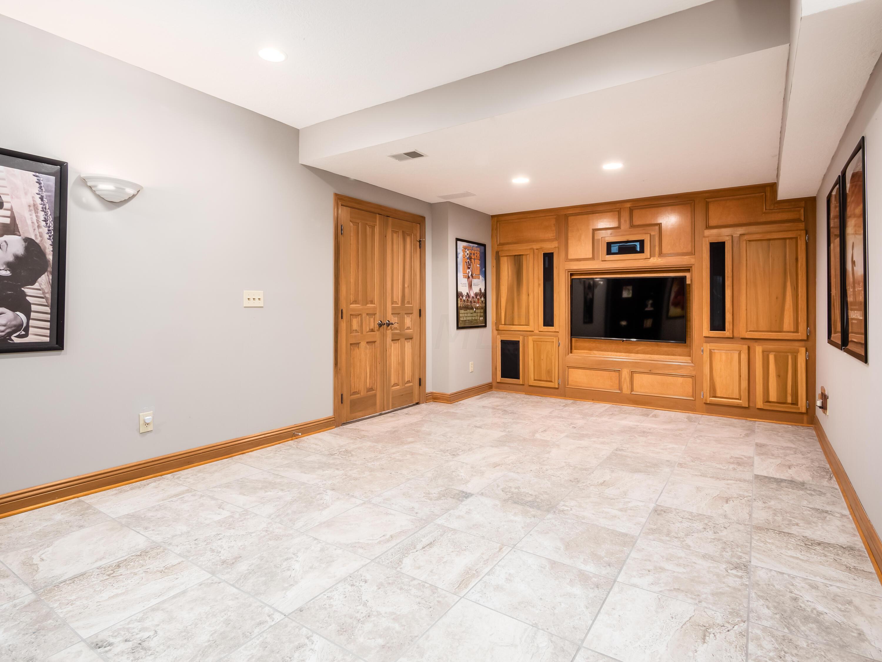 6215 Spring Run Drive