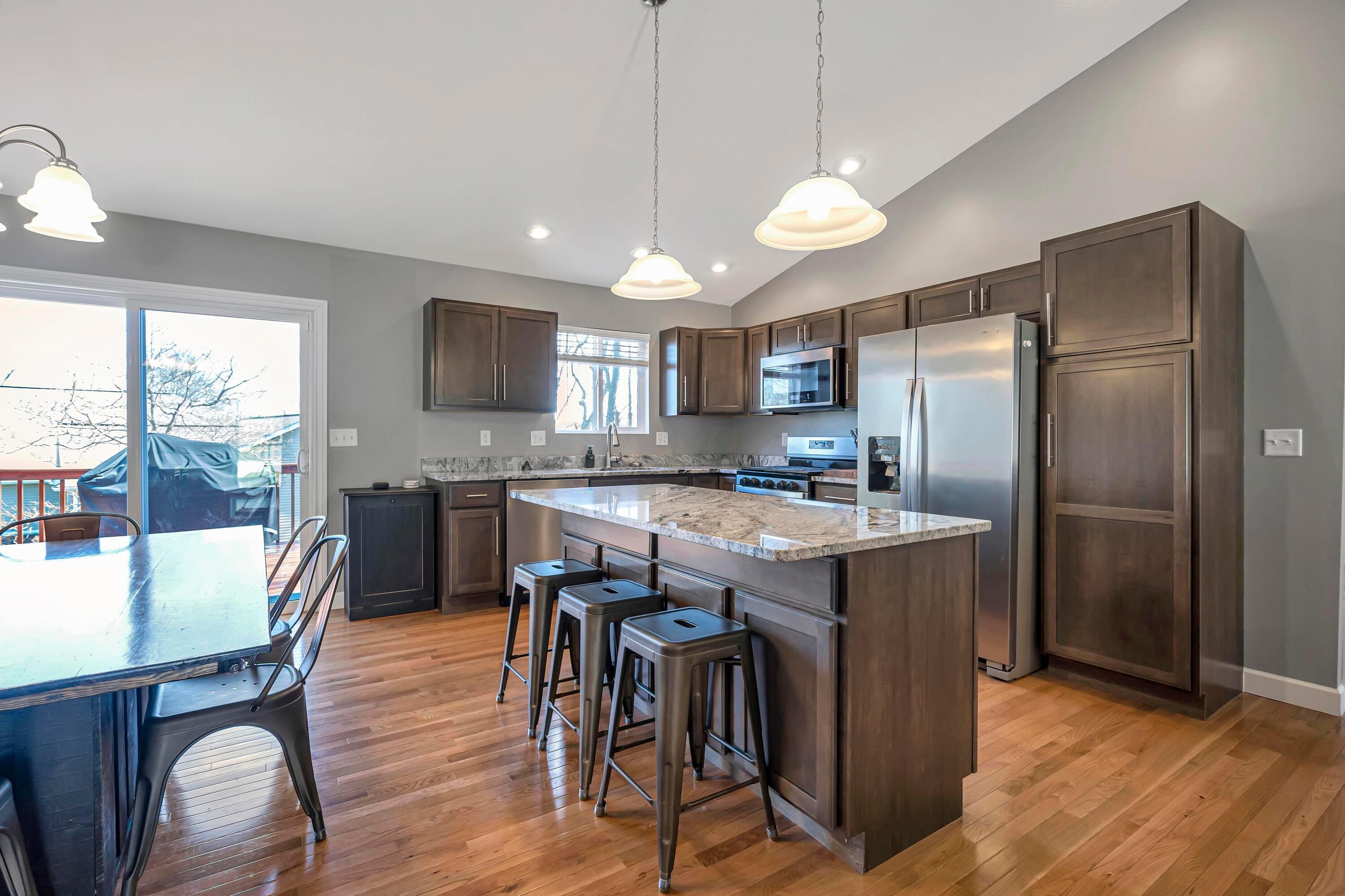 230 Glenridge Circle